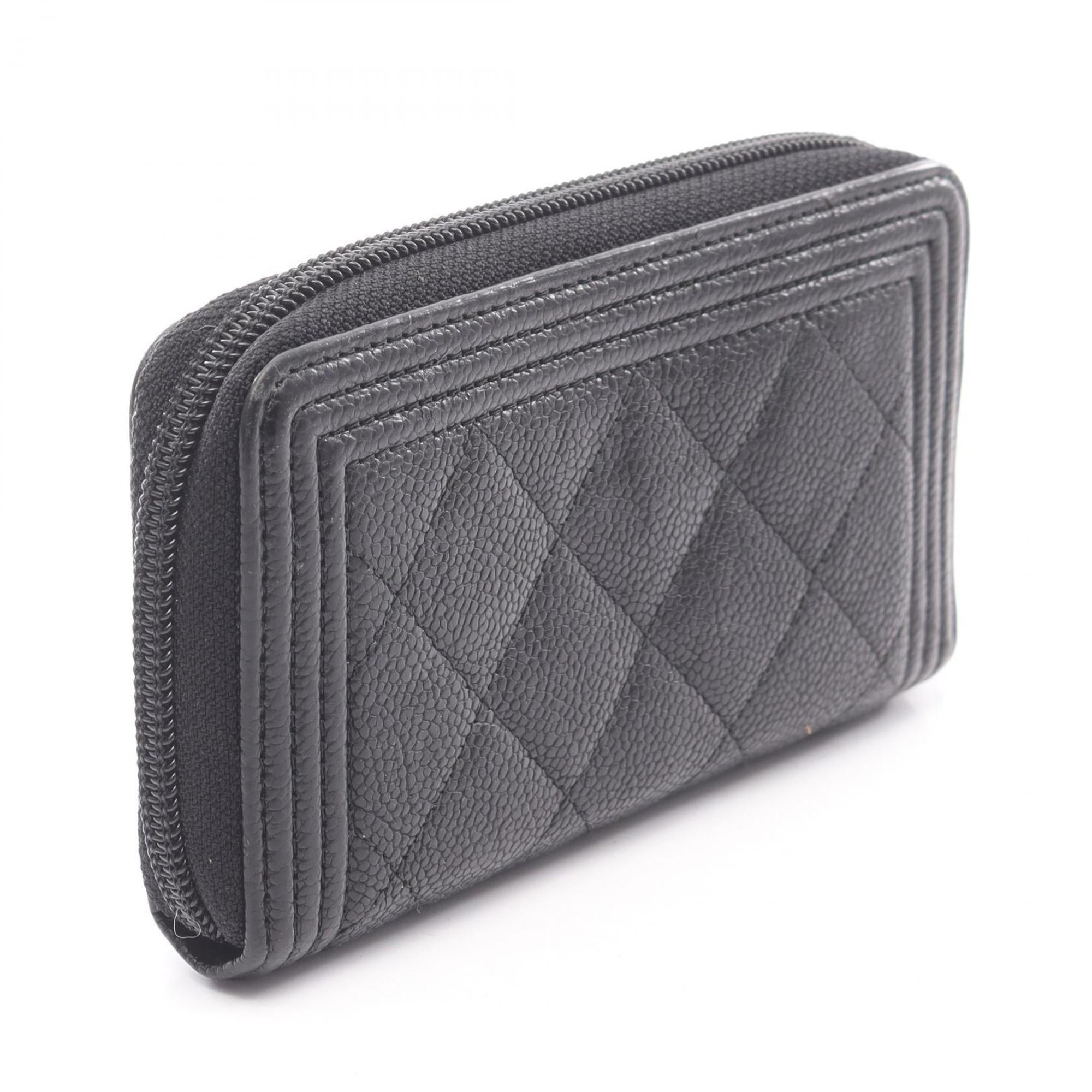 Chanel Black Leather Wallet (Bi-Fold) (Pre-Owned)