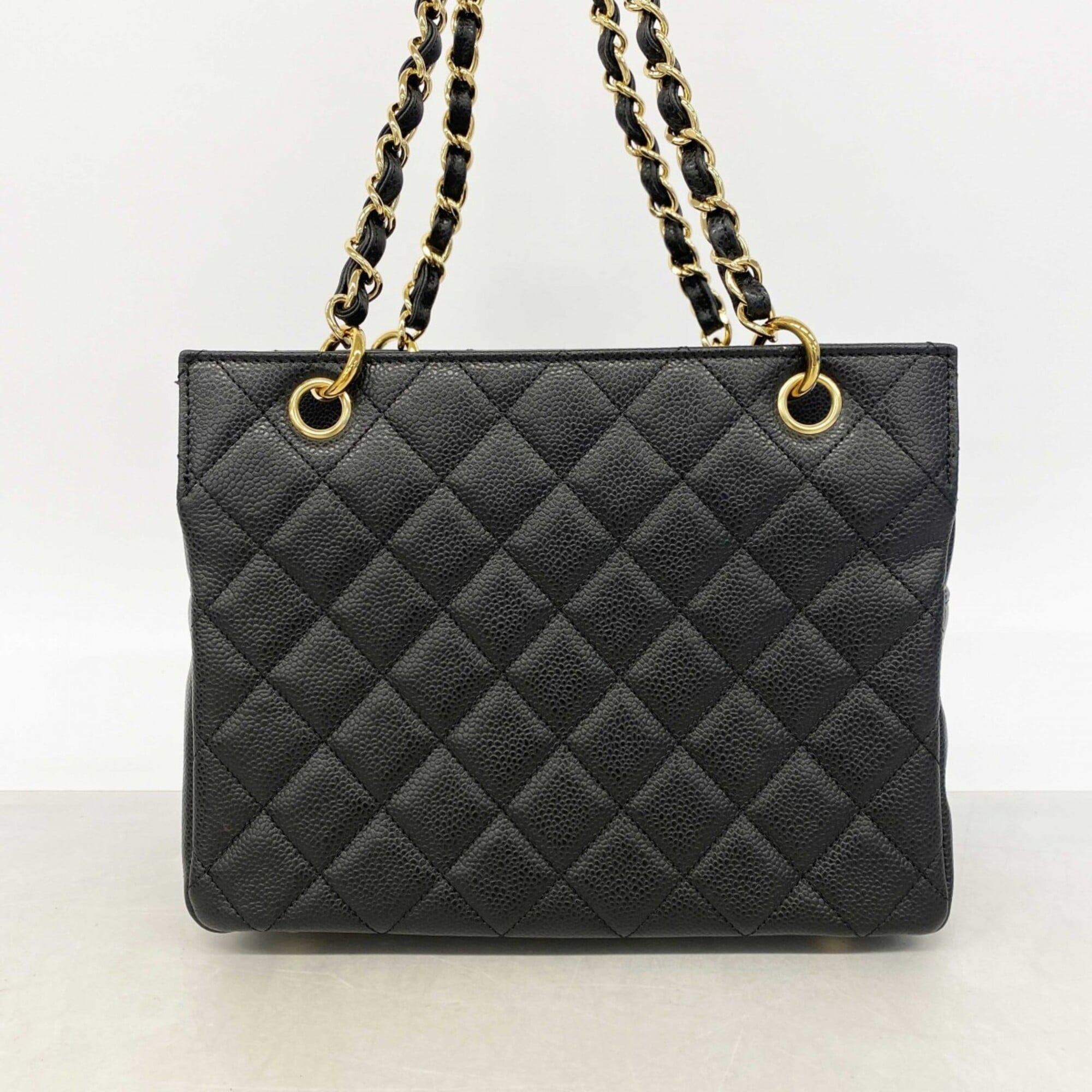 Chanel Black Grained Calfskin Handbag (Pre-Owned)