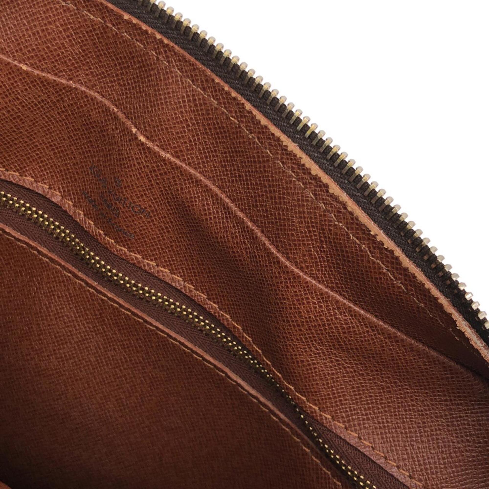 Louis Vuitton Marron Coated Canvas Shoulder Bag (Pre-Owned)