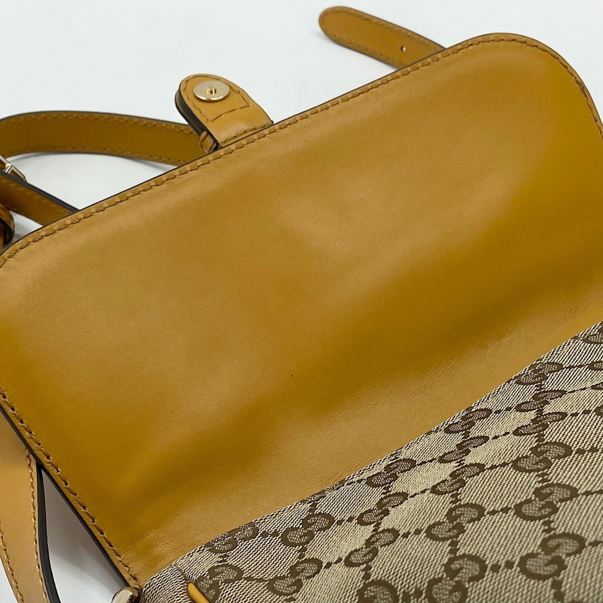 Gucci Sukey Yellow Shoulder Bag (Pre-Owned)