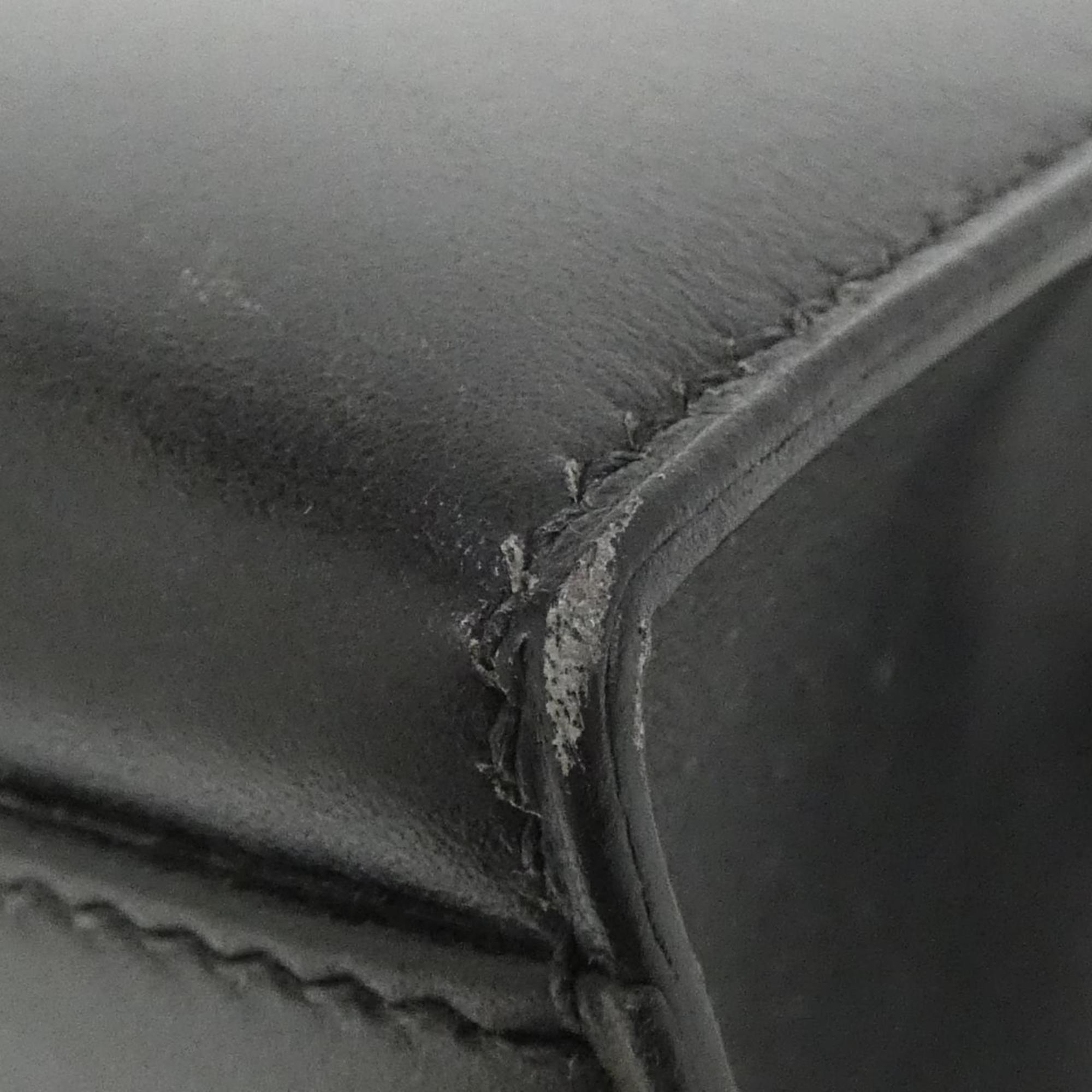 Hermes Black Box Calf Leather Handbag (Pre-Owned)