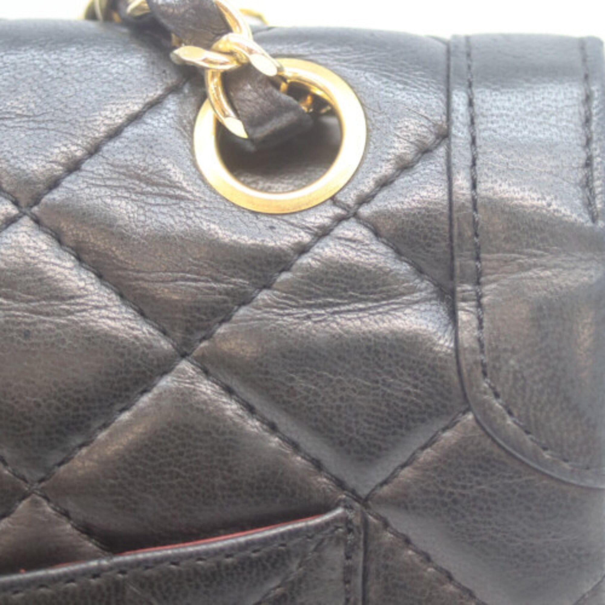 Chanel Black Leather Shoulder Bag (Pre-Owned)