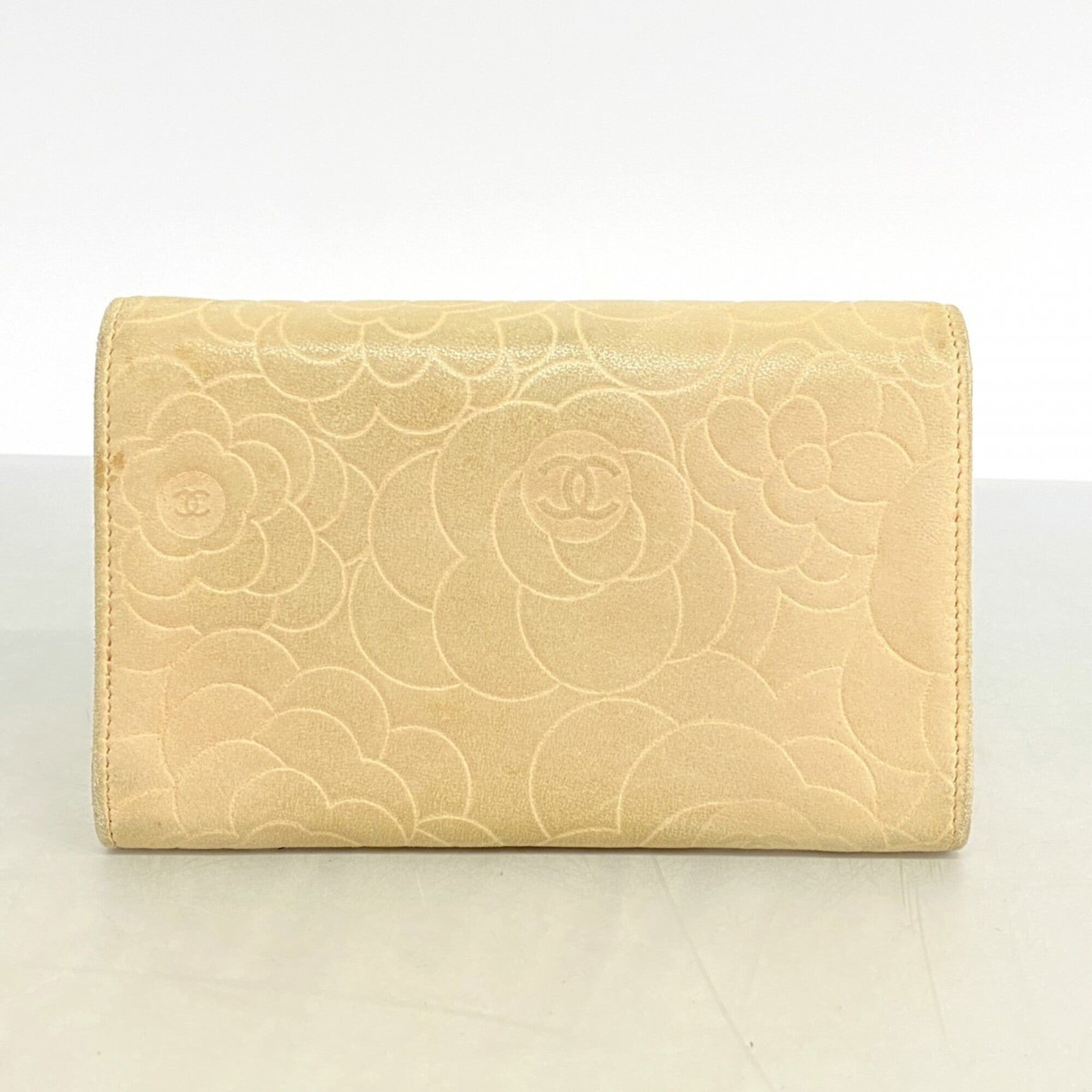 Chanel Beige Leather Wallet (Bi-Fold) (Pre-Owned)