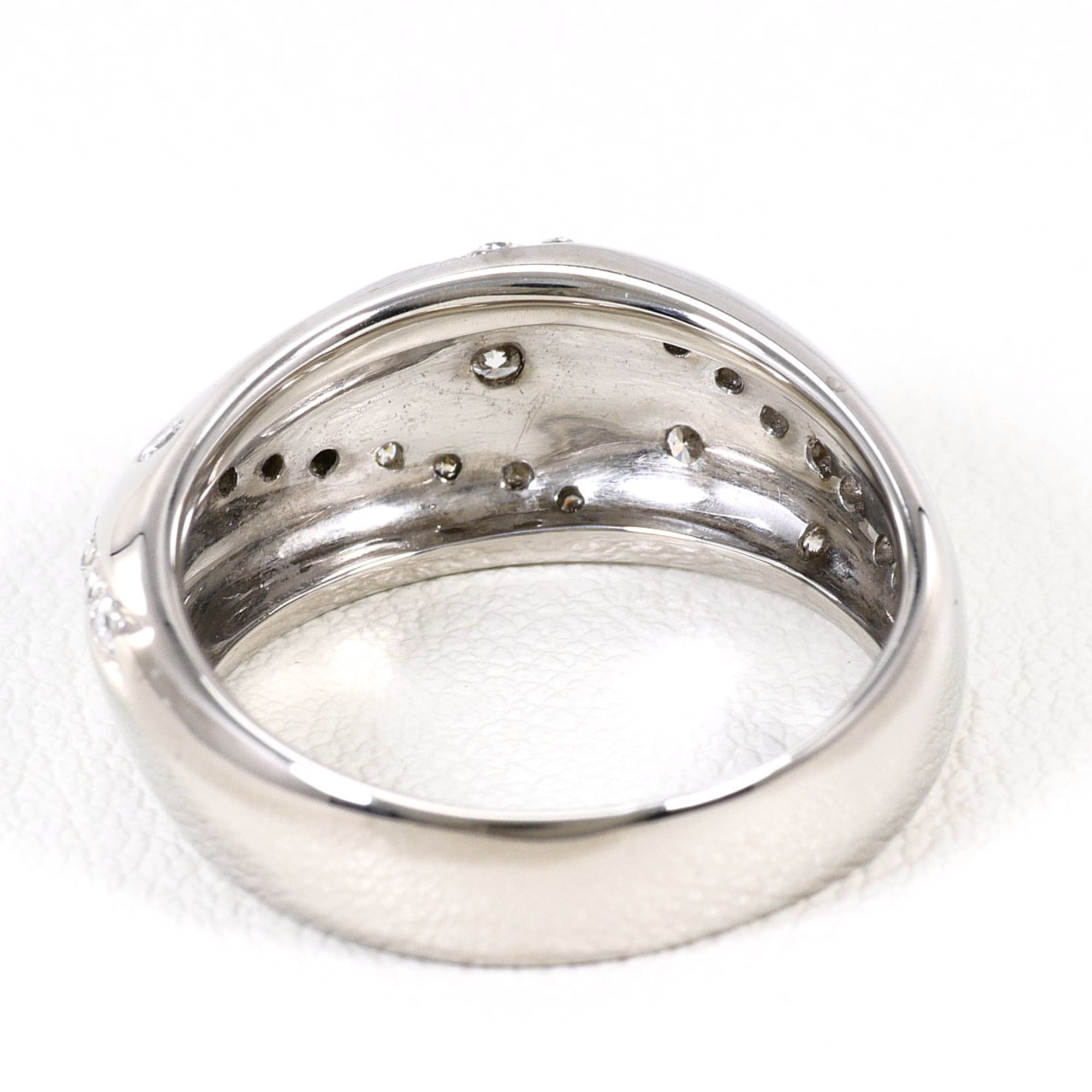 Unbranded White Gold White Gold (18K) Band Ring (Pre-Owned)