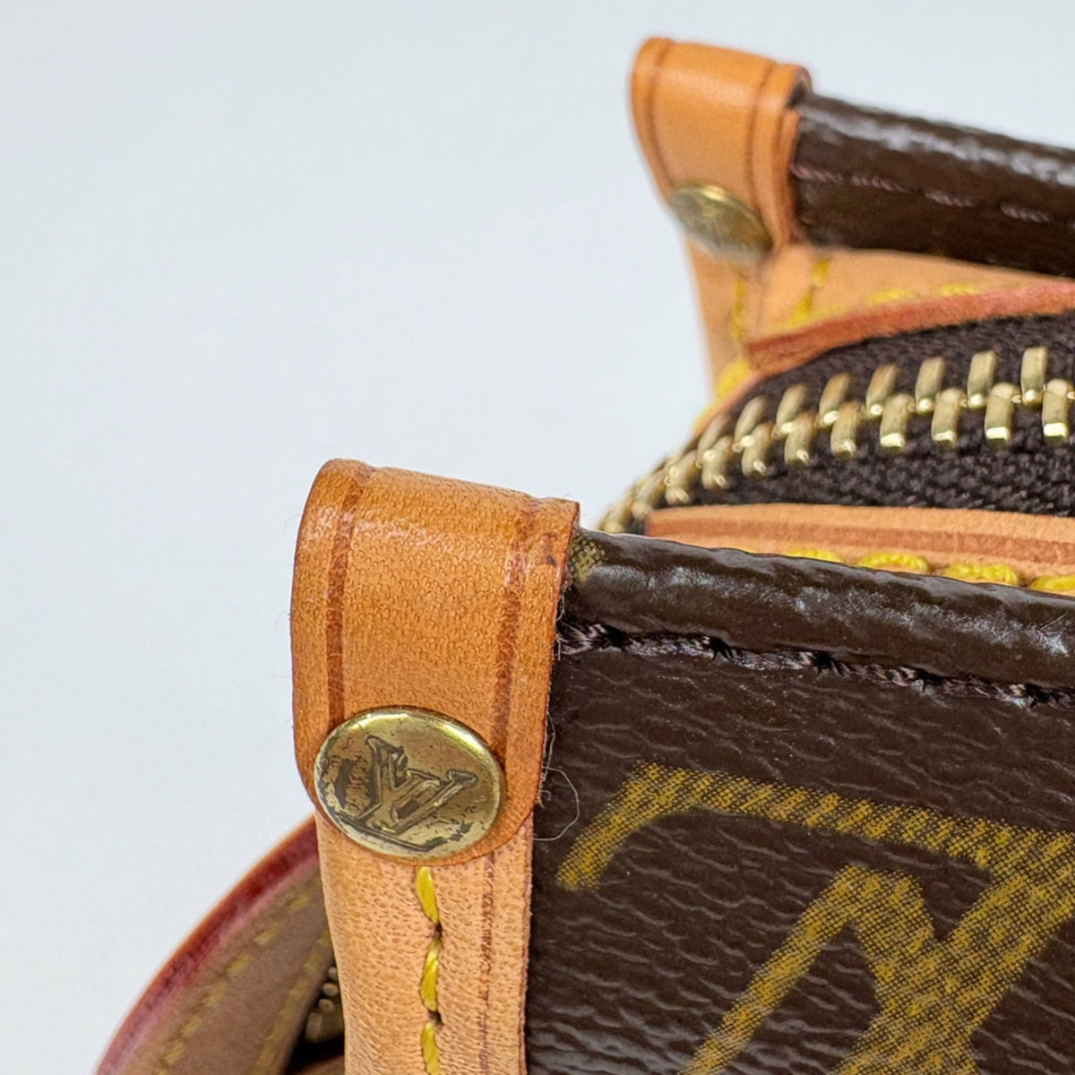 Louis Vuitton Brown Monogram Handbag Shoulder Bag (Pre-Owned)