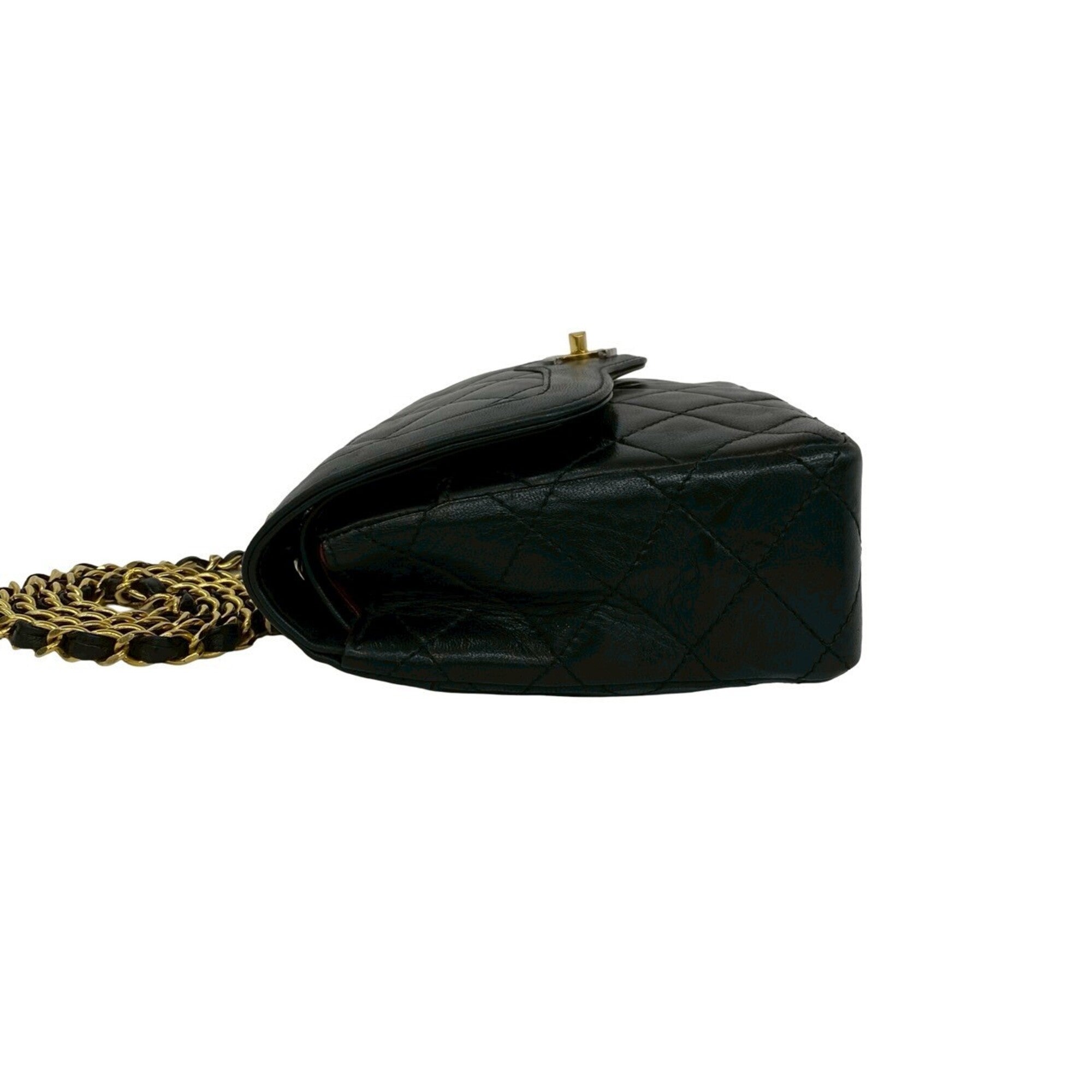 Chanel Black Leather Shoulder Bag (Pre-Owned)