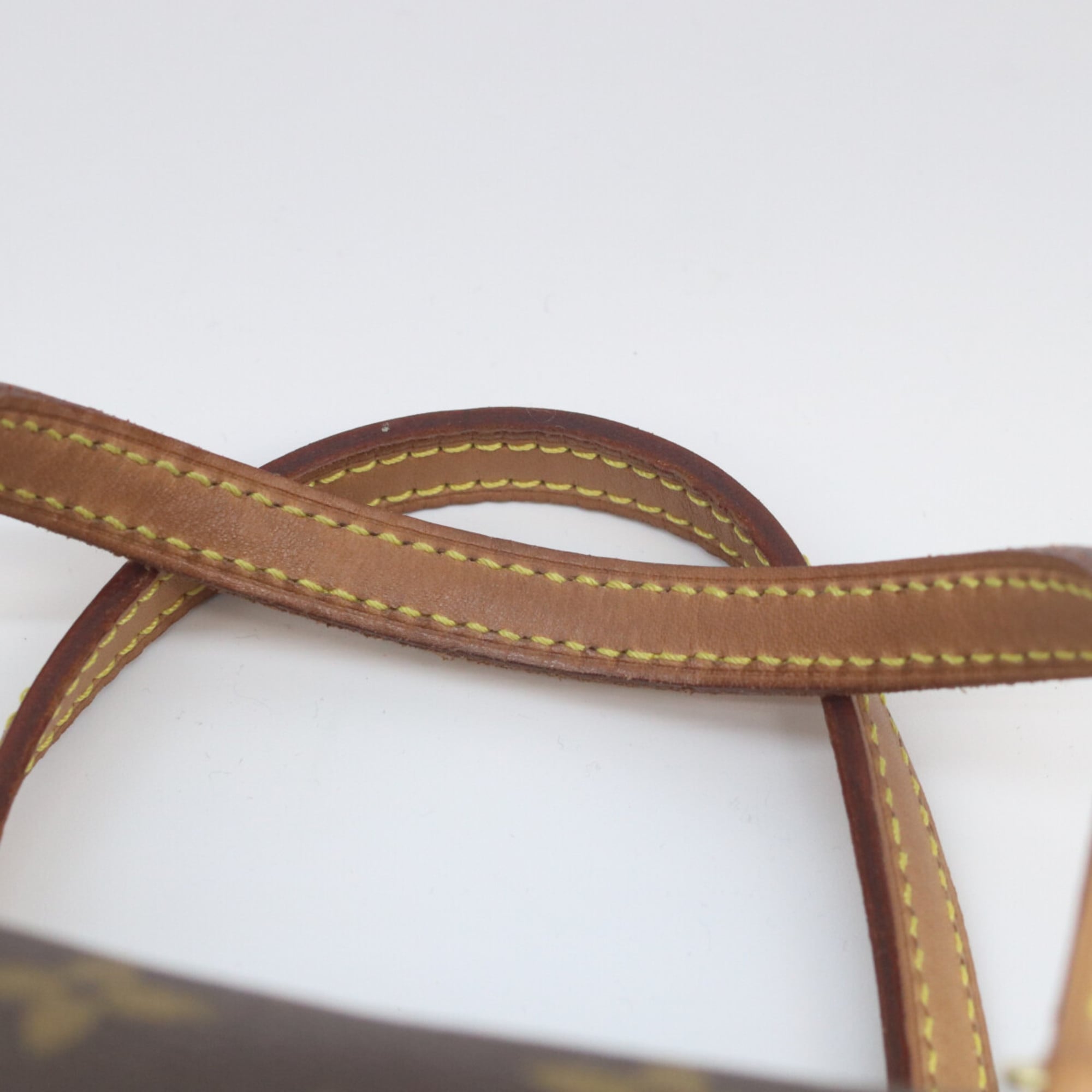 Louis Vuitton Brown Monogram Handbag (Pre-Owned)
