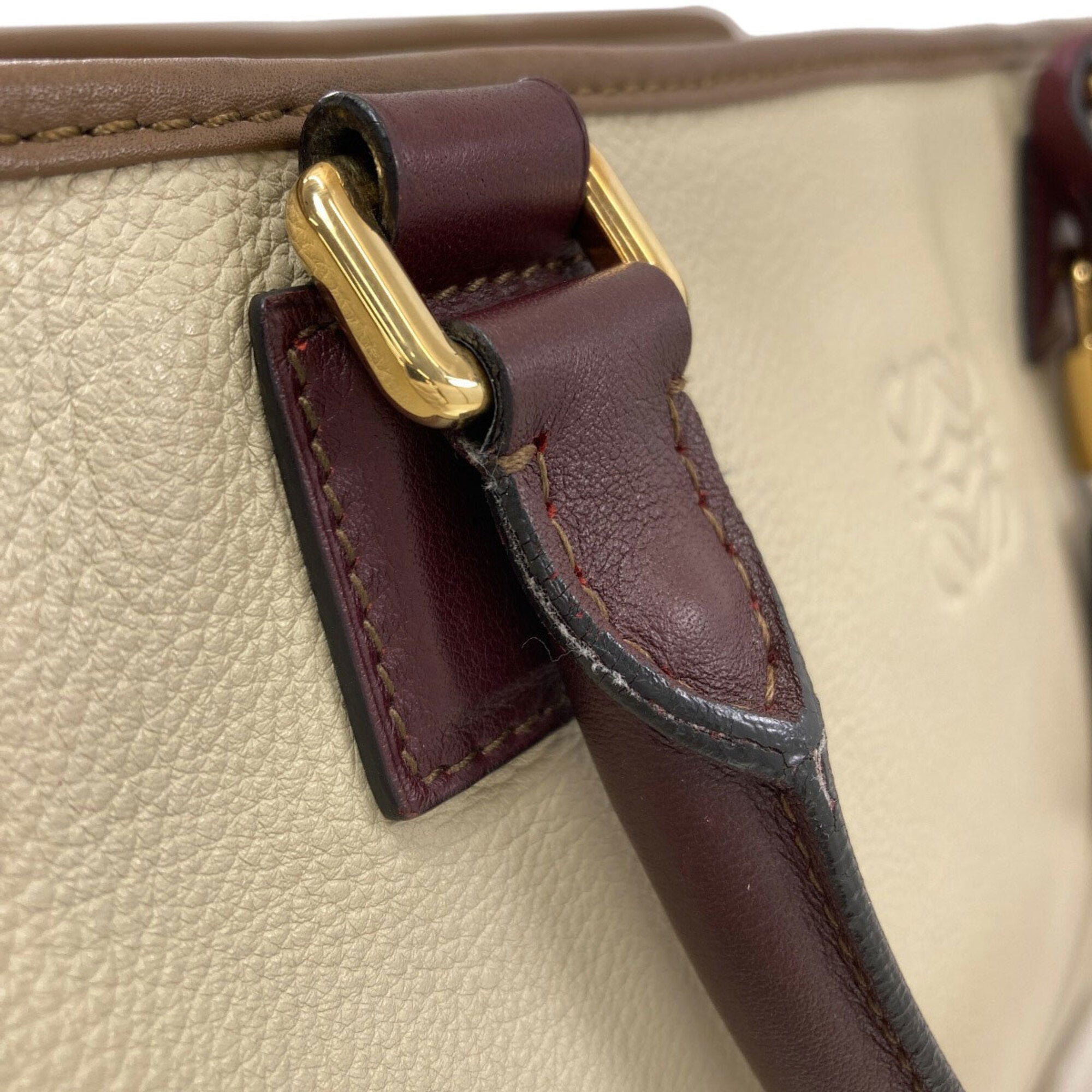 Loewe Beige Leather Handbag (Pre-Owned)