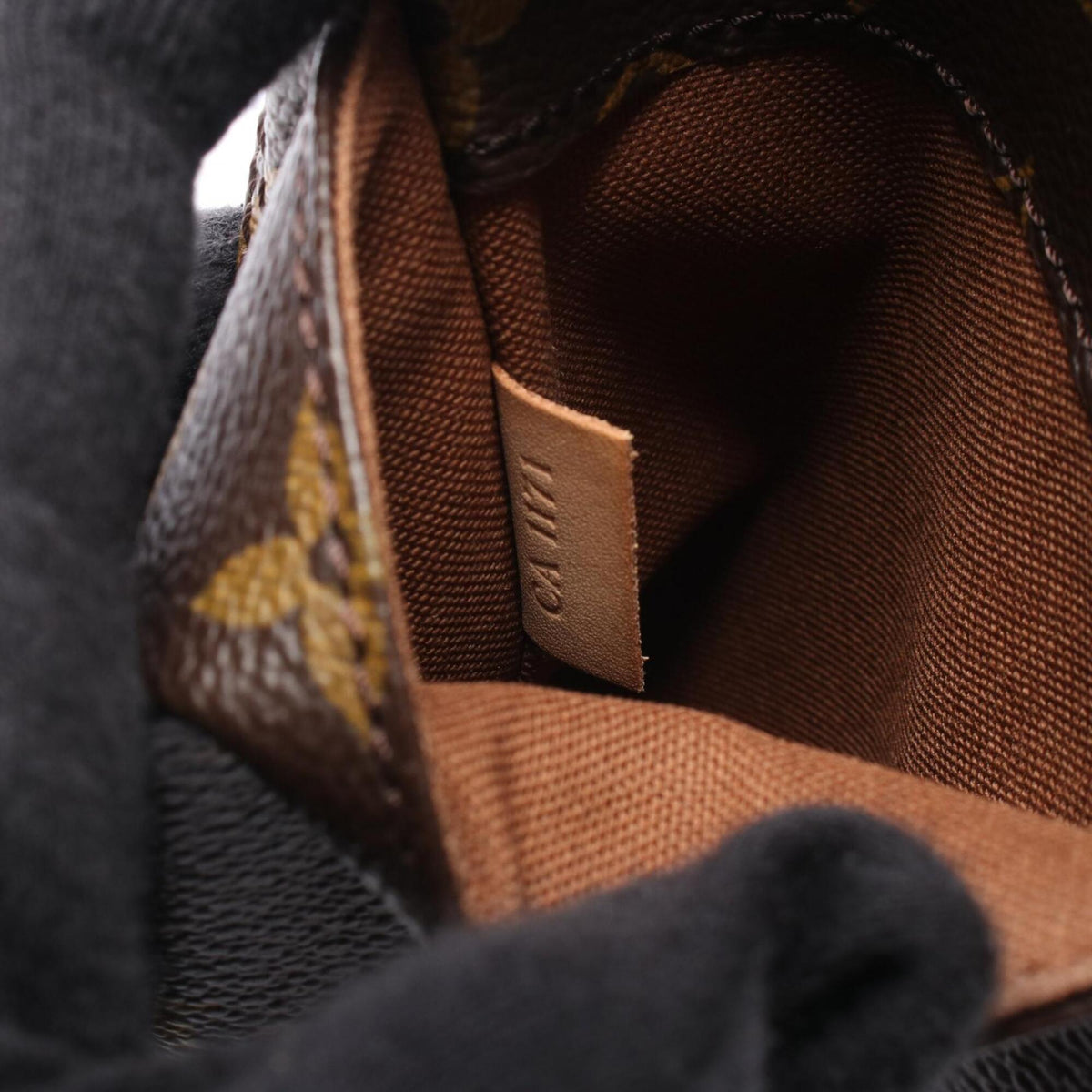 Louis Vuitton Brown Coated Canvas Leather Fanny Pack Handbag (Pre-Owned)
