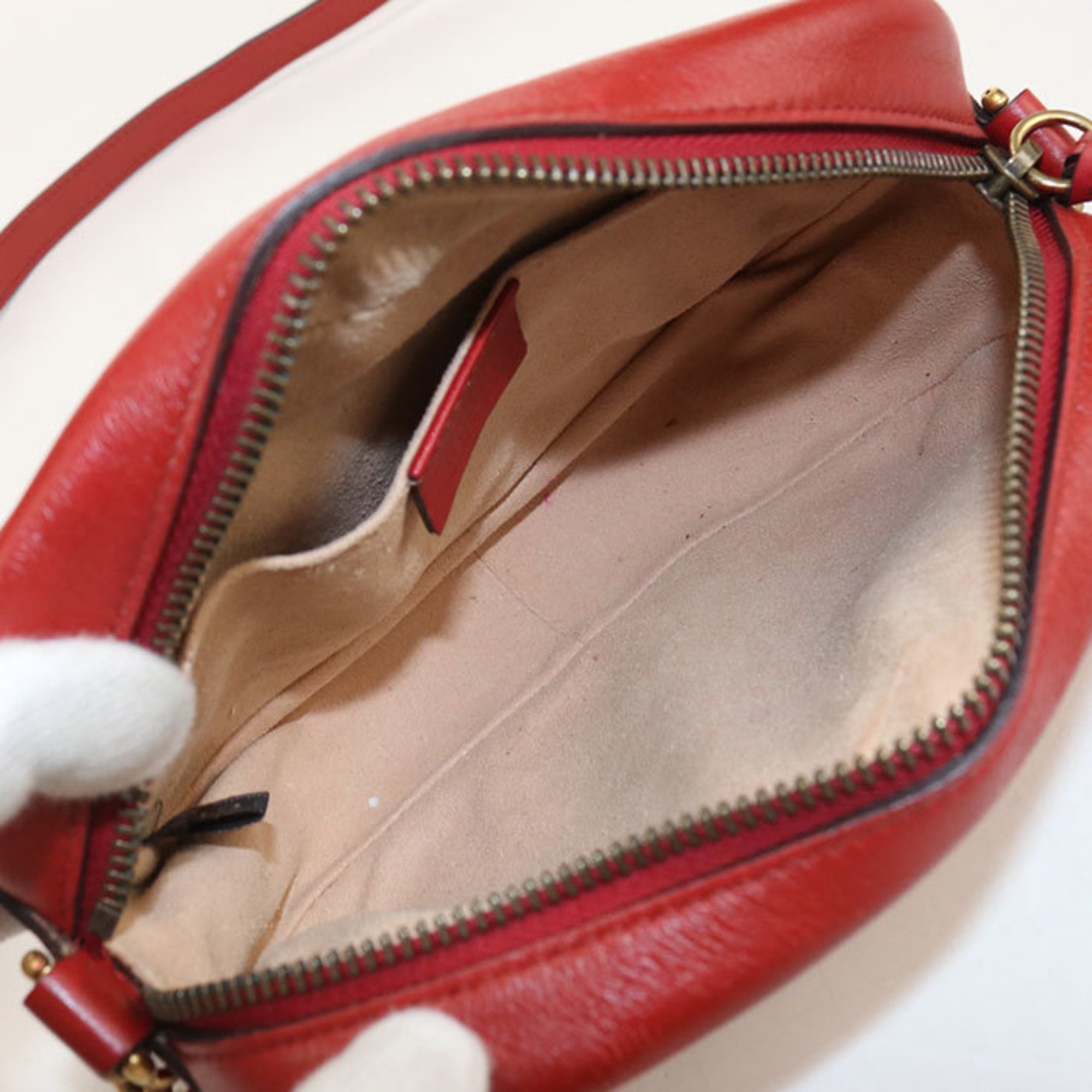 Gucci Red Color Leather Shoulder Bag (Pre-Owned)