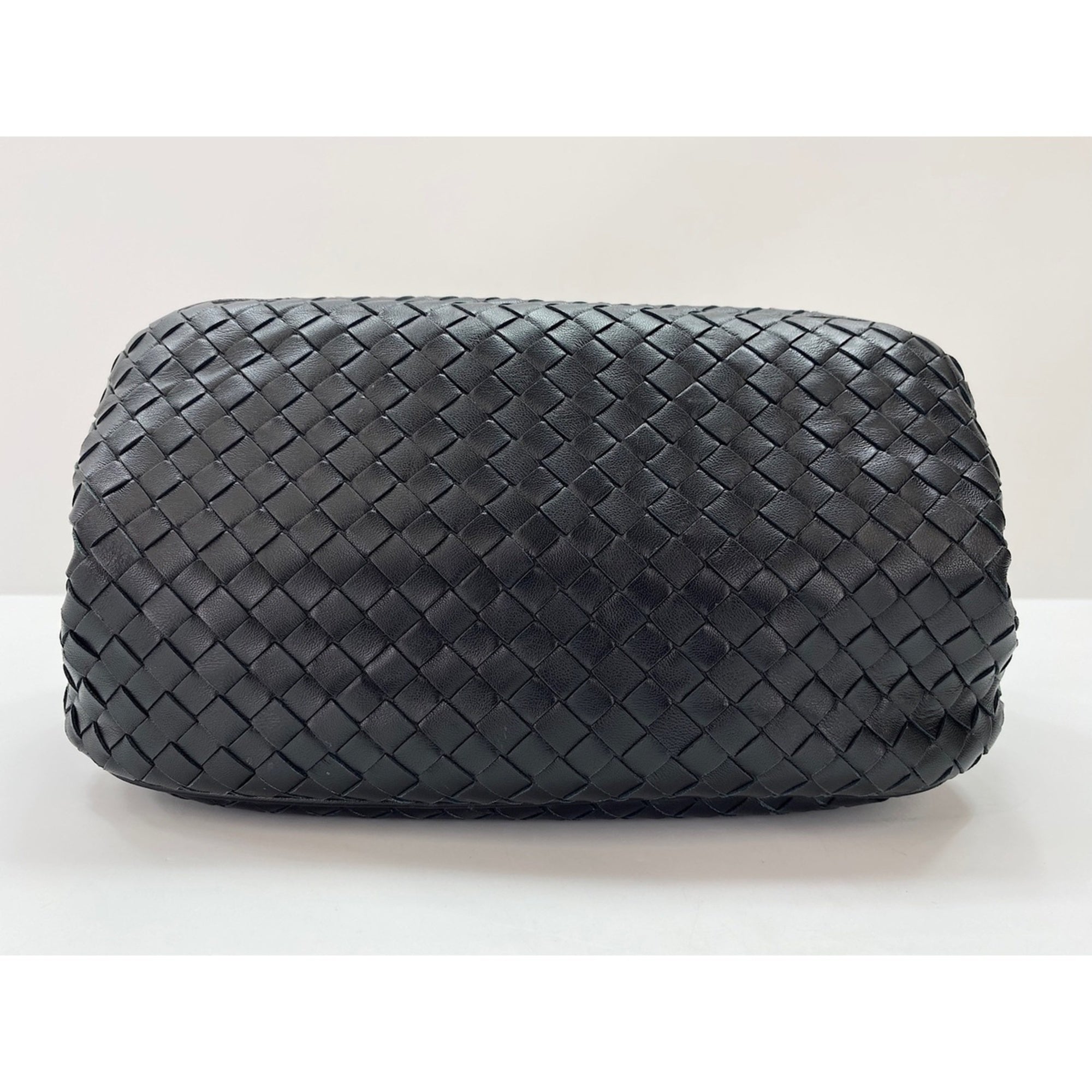 Bottega Veneta Intrecciato Black Intrecciato Handbag (Pre-Owned)