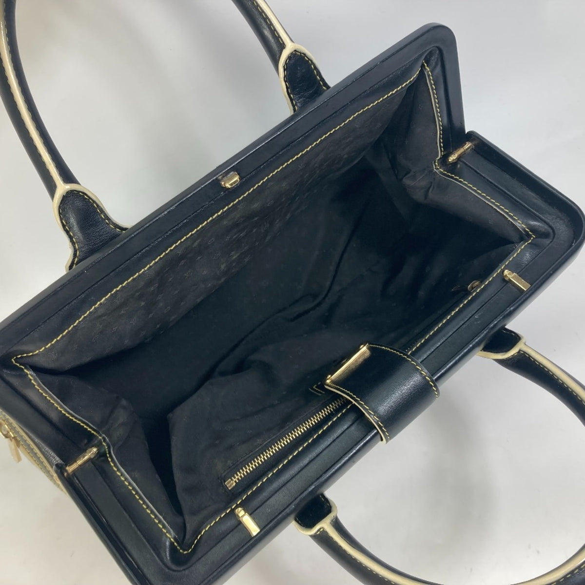 Louis Vuitton Black Noir Suhali Leather Handbag (Pre-Owned)
