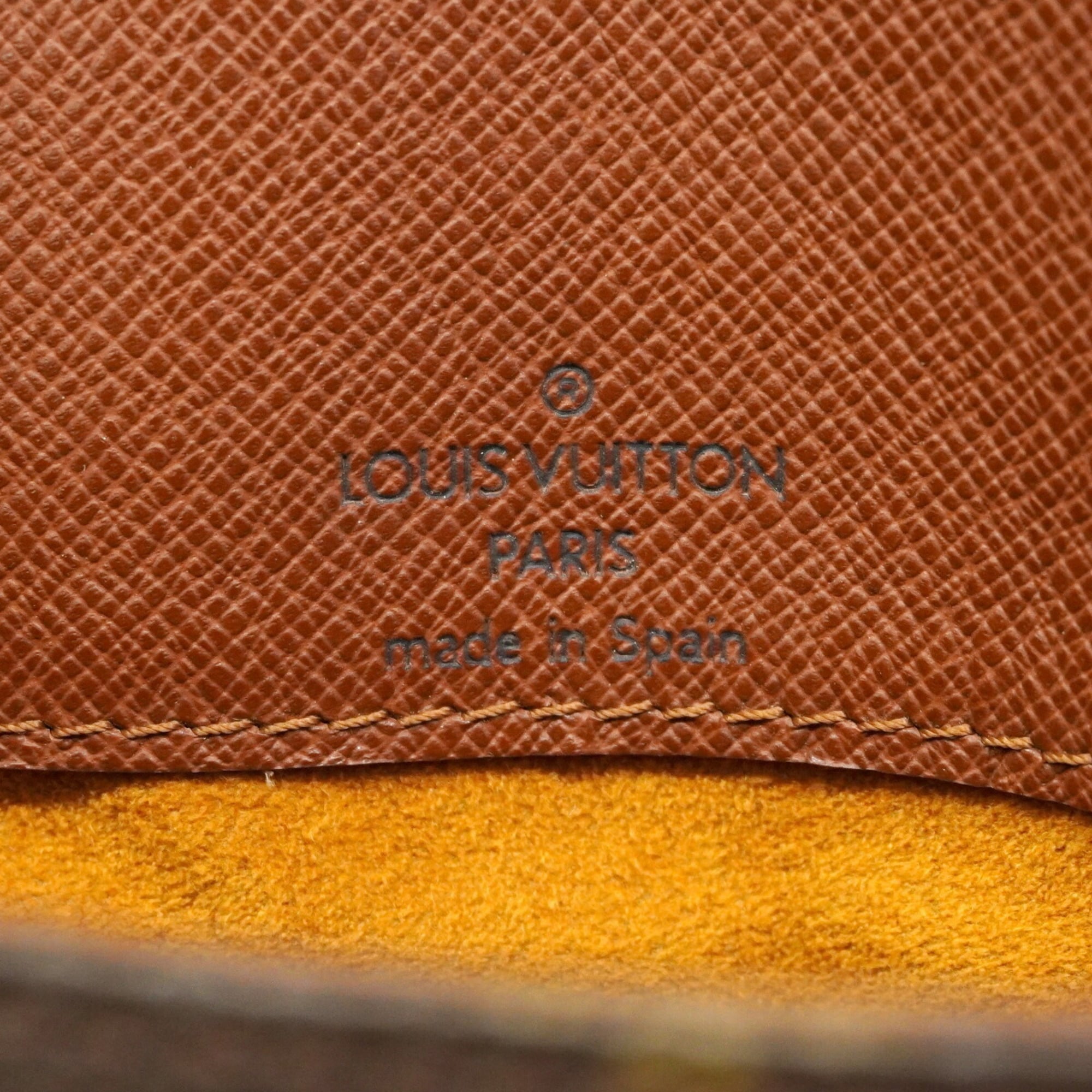 Louis Vuitton Brown Shoulder Bag (Pre-Owned)