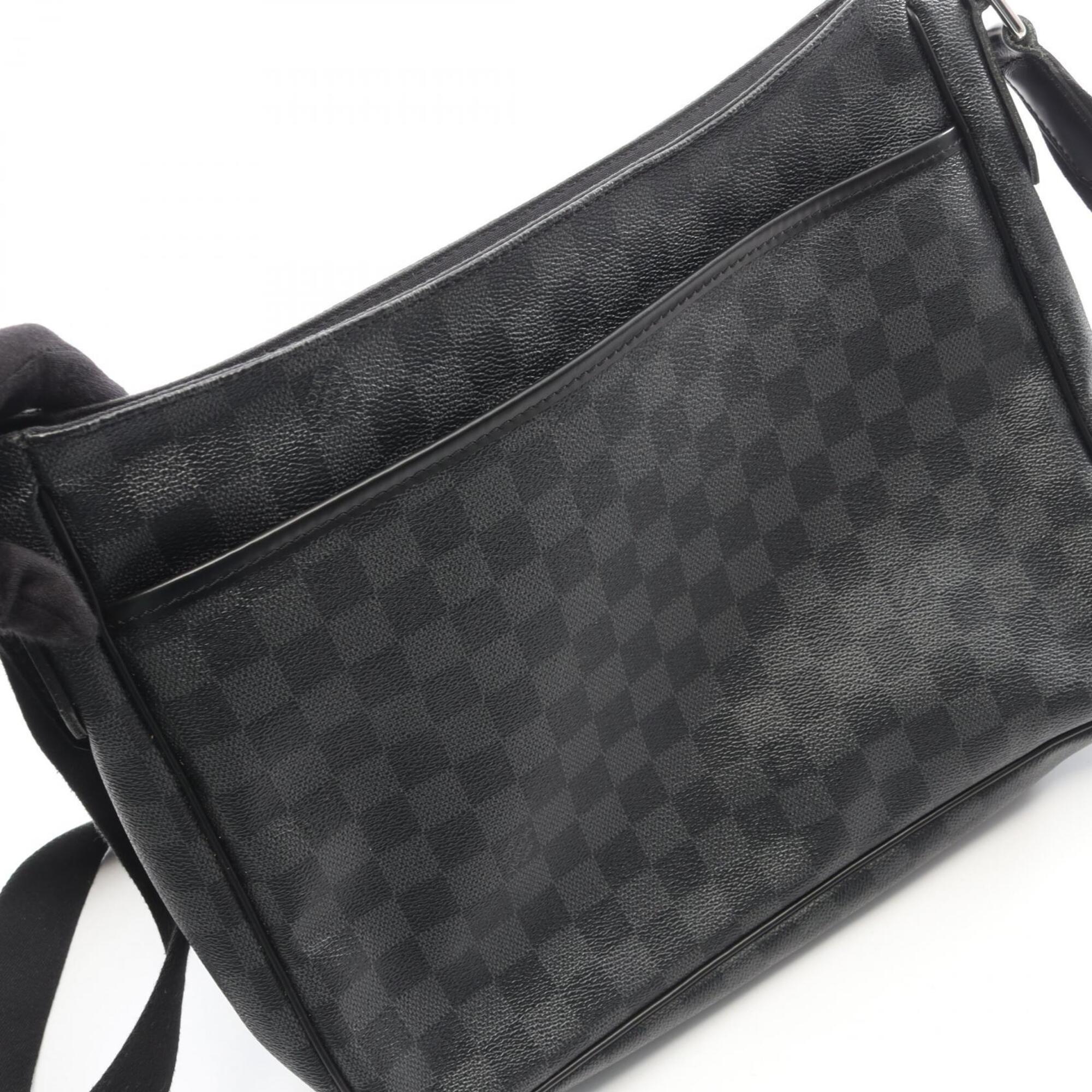 Louis Vuitton Black Coated Canvas Pvc Damier Graphite Leather Handbag Shoulder Bag (Pre-Owned)
