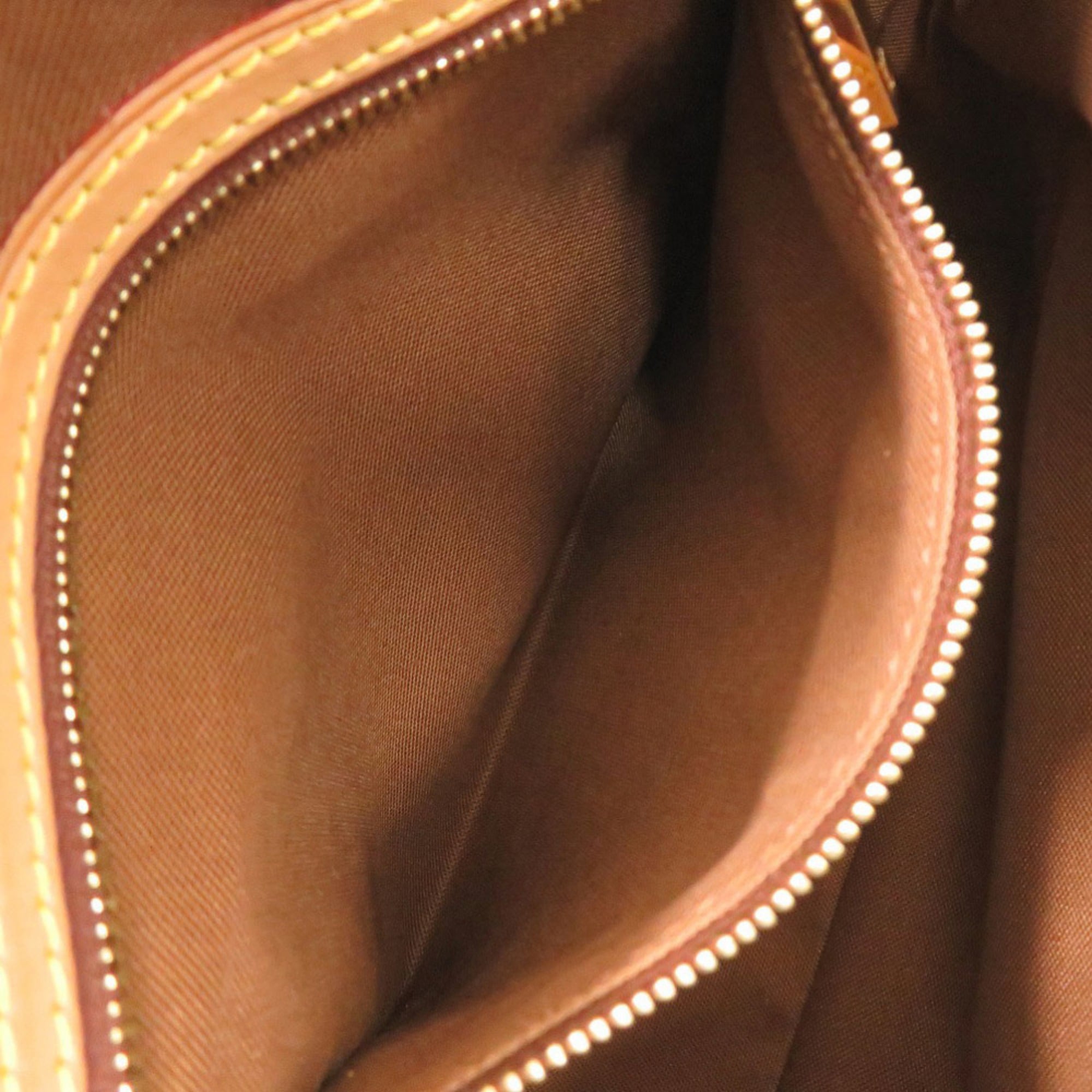 Louis Vuitton Brown Monogram Monogram Handbag (Pre-Owned)