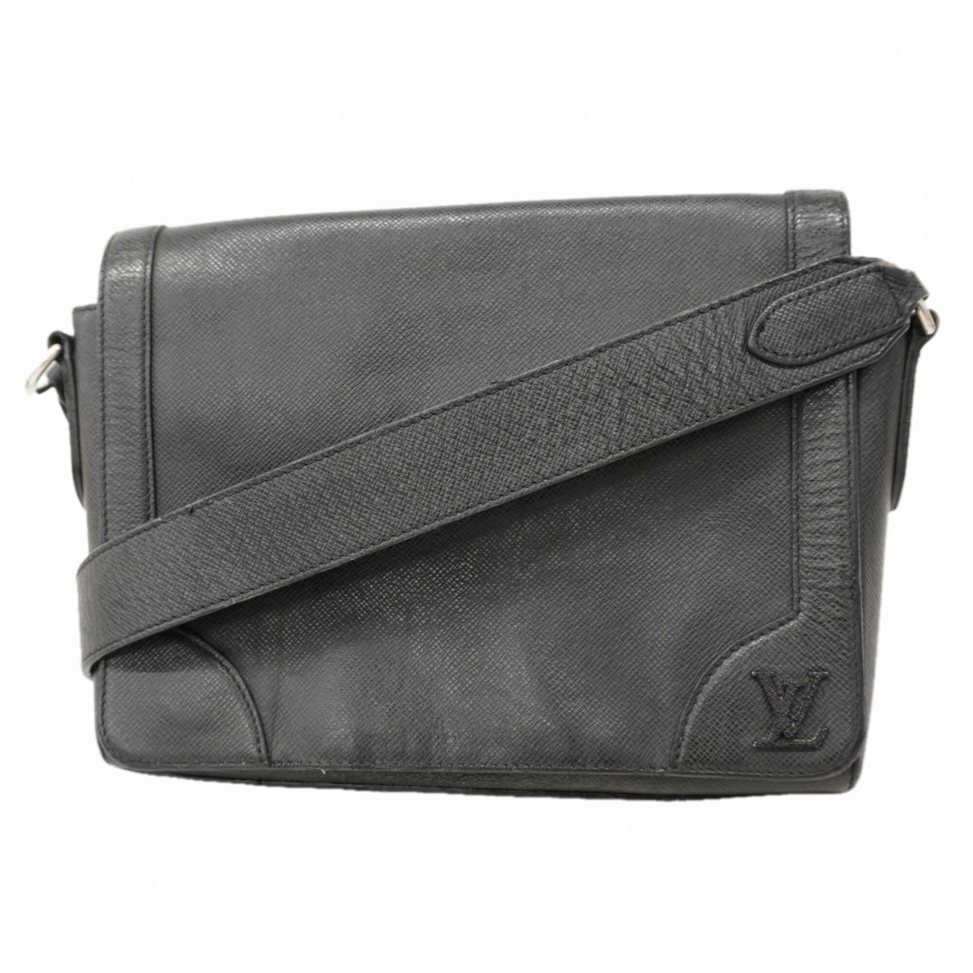 Louis Vuitton Noir Shoulder Bag (Pre-Owned)