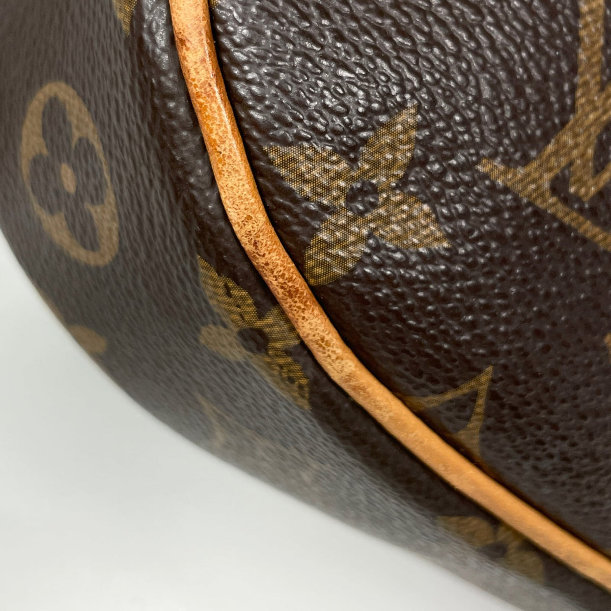 Louis Vuitton Brown Monogram Monogram Shoulder Bag (Pre-Owned)