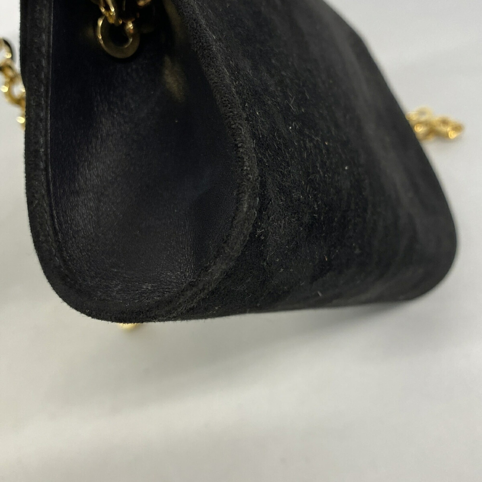 Salvatore Ferragamo Black Suede Shoulder Bag (Pre-Owned)