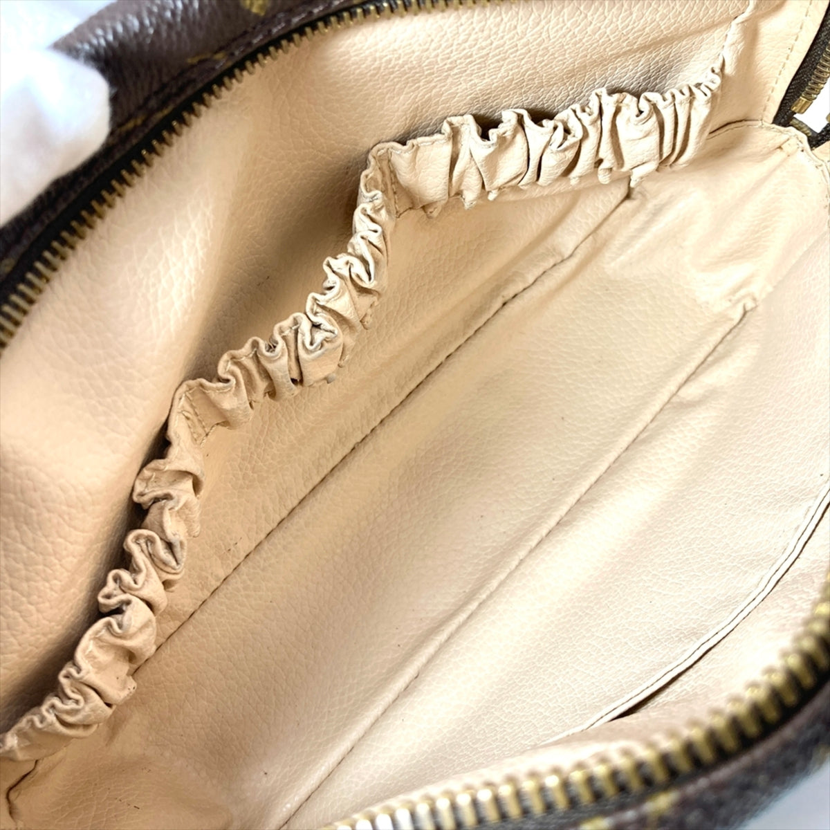 Louis Vuitton Brown Monogram Handbag Pouch (Pre-Owned)