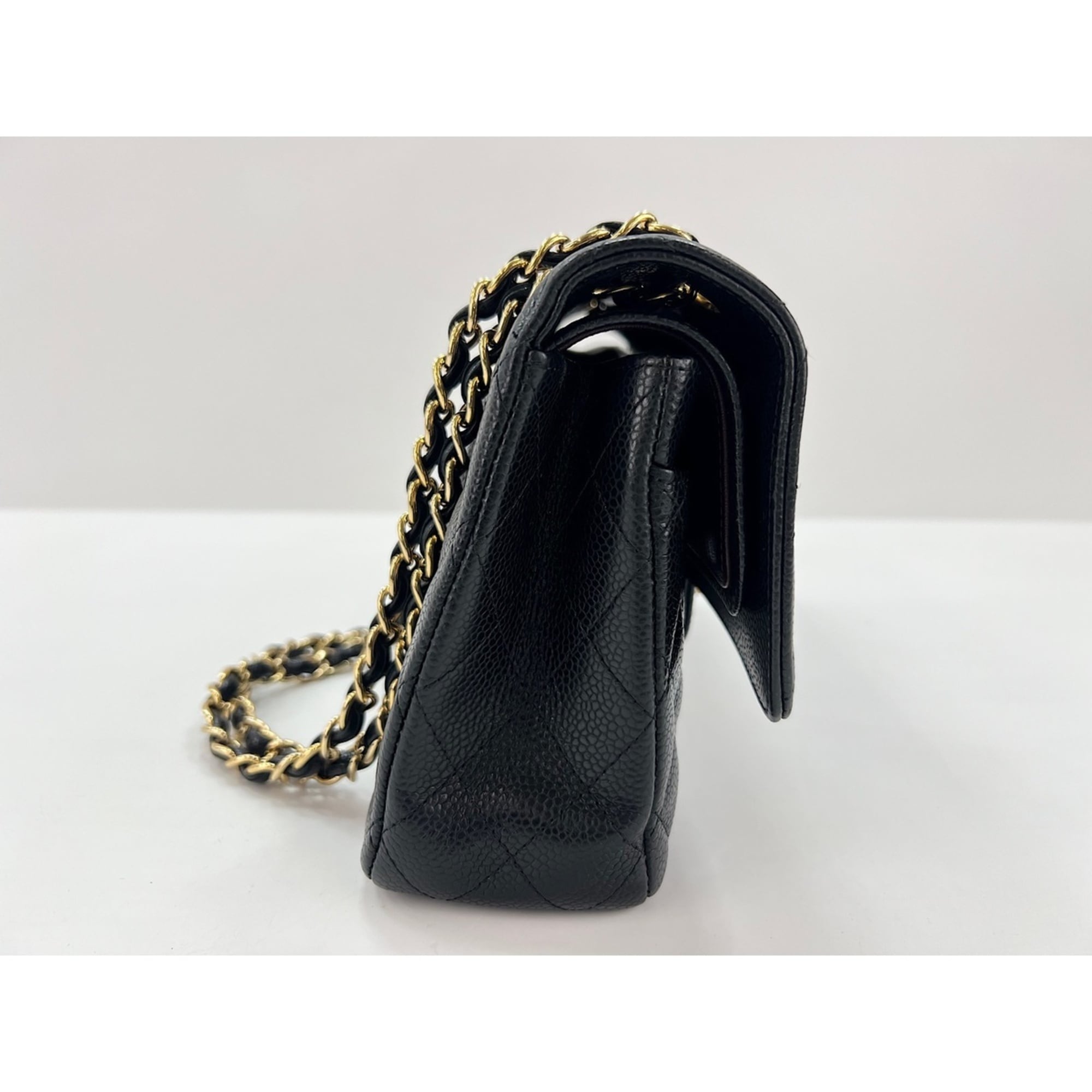 Chanel Matelasse Black Shoulder Bag (Pre-Owned)
