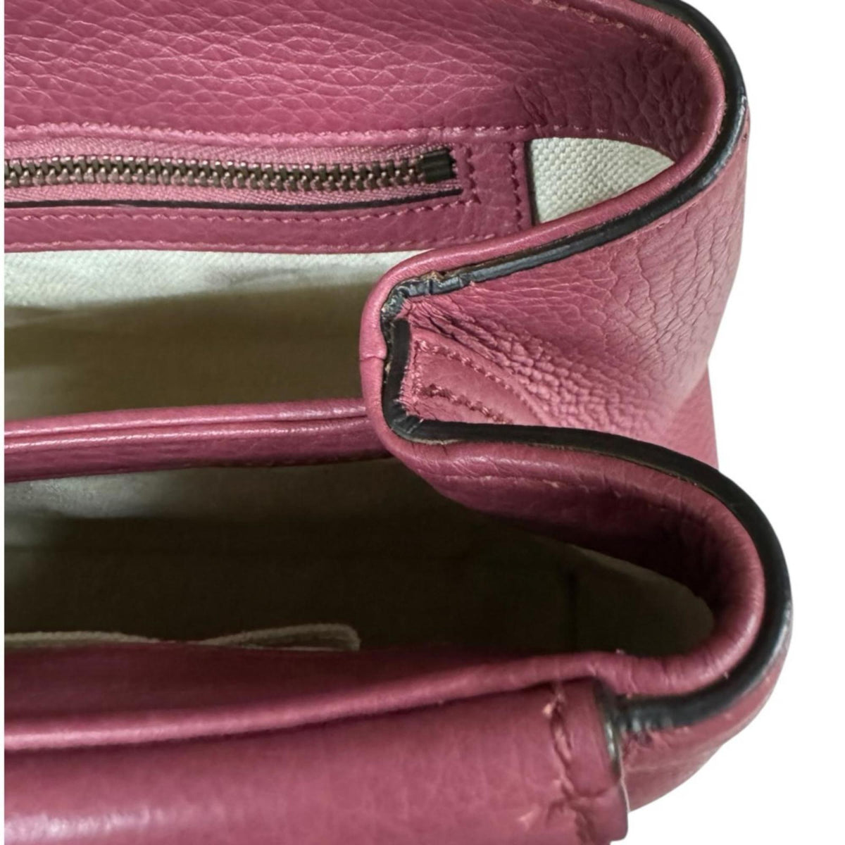 Gucci Pink Leather Shoulder Bag (Pre-Owned)