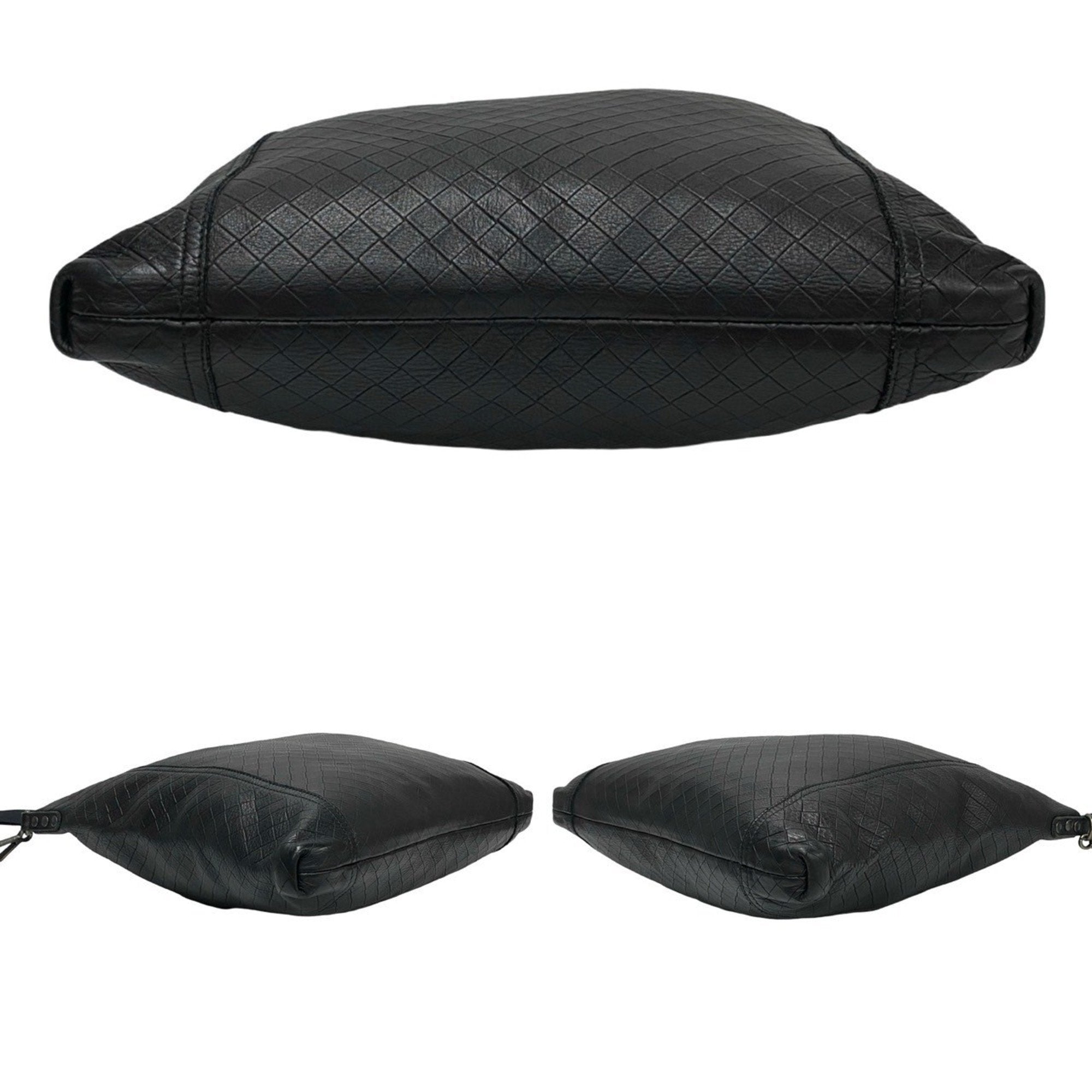 Bottega Veneta Black Leather Pochette Shoulder Bag (Pre-Owned)