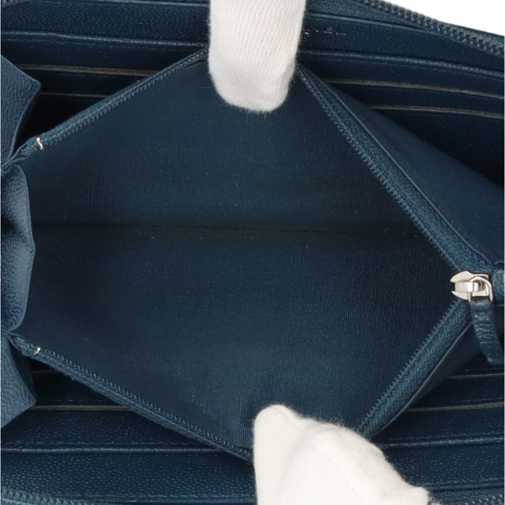 Chanel Blue Leather Long Wallet (Bi-Fold) (Pre-Owned)