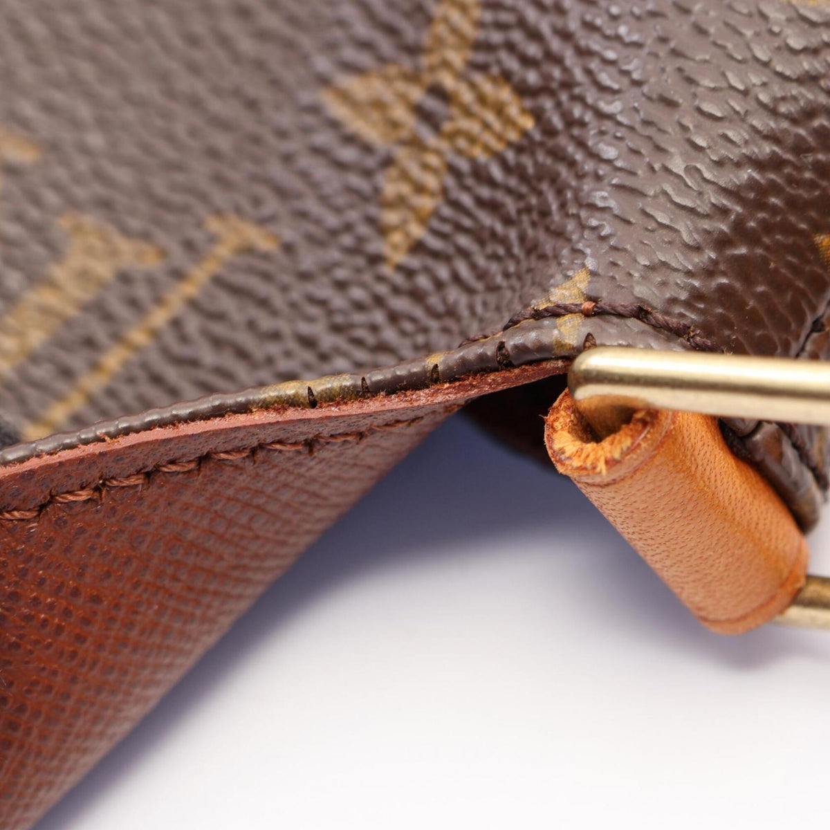 Louis Vuitton Brown Monogram Monogram Leather Handbag Shoulder Bag (Pre-Owned)