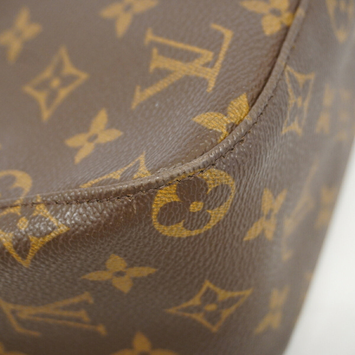 Louis Vuitton Brown Shoulder Bag (Pre-Owned)