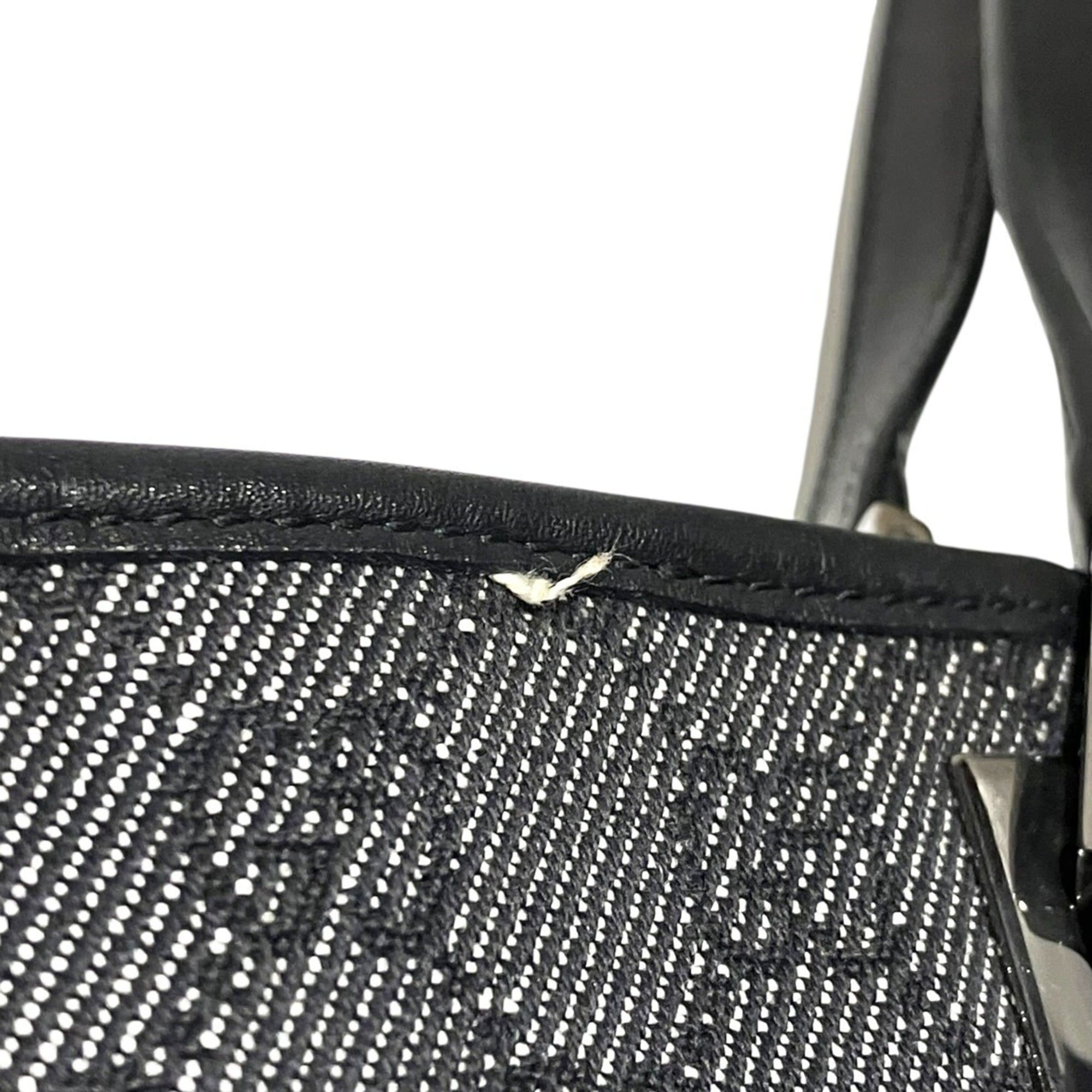 Gucci Gray Canvas Leather Shoulder Bag (Pre-Owned)