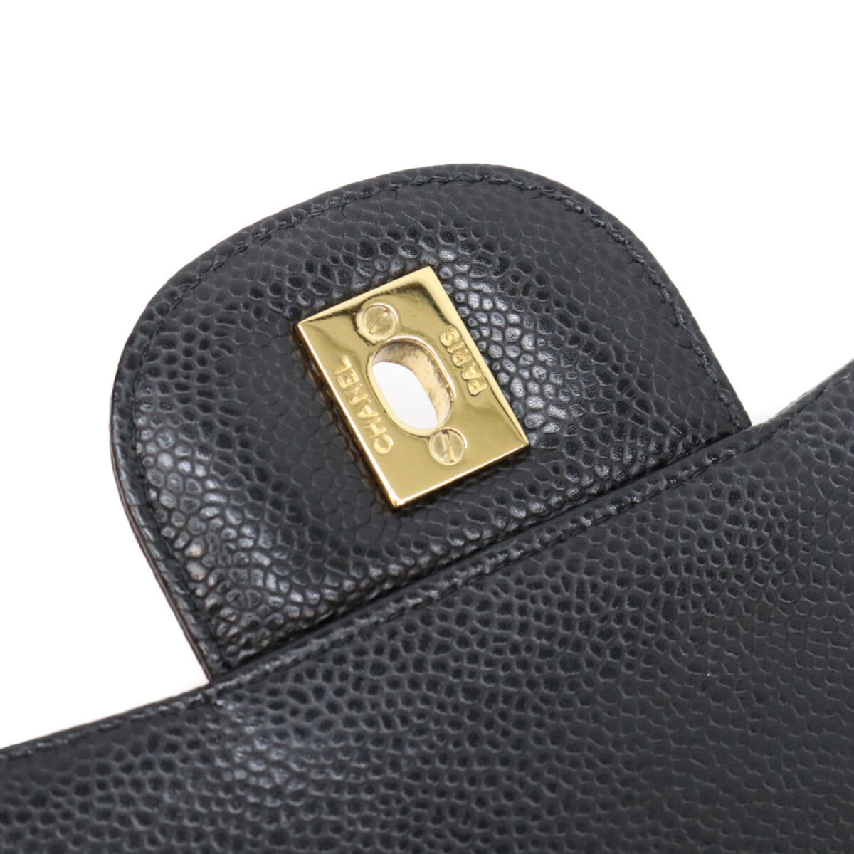Chanel Black Grained Calfskin Shoulder Bag (Pre-Owned)