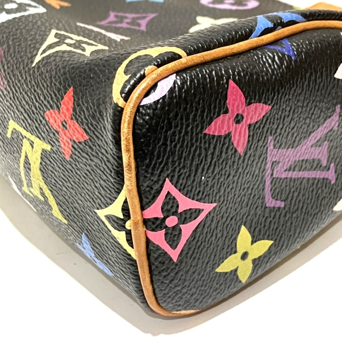 Louis Vuitton Black Monogram Canvas Handbag (Pre-Owned)
