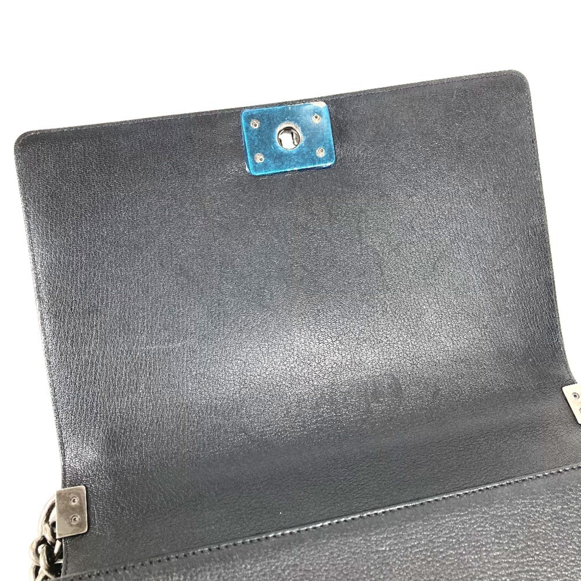 Chanel Matelasse Black Grained Calfskin Shoulder Bag (Pre-Owned)
