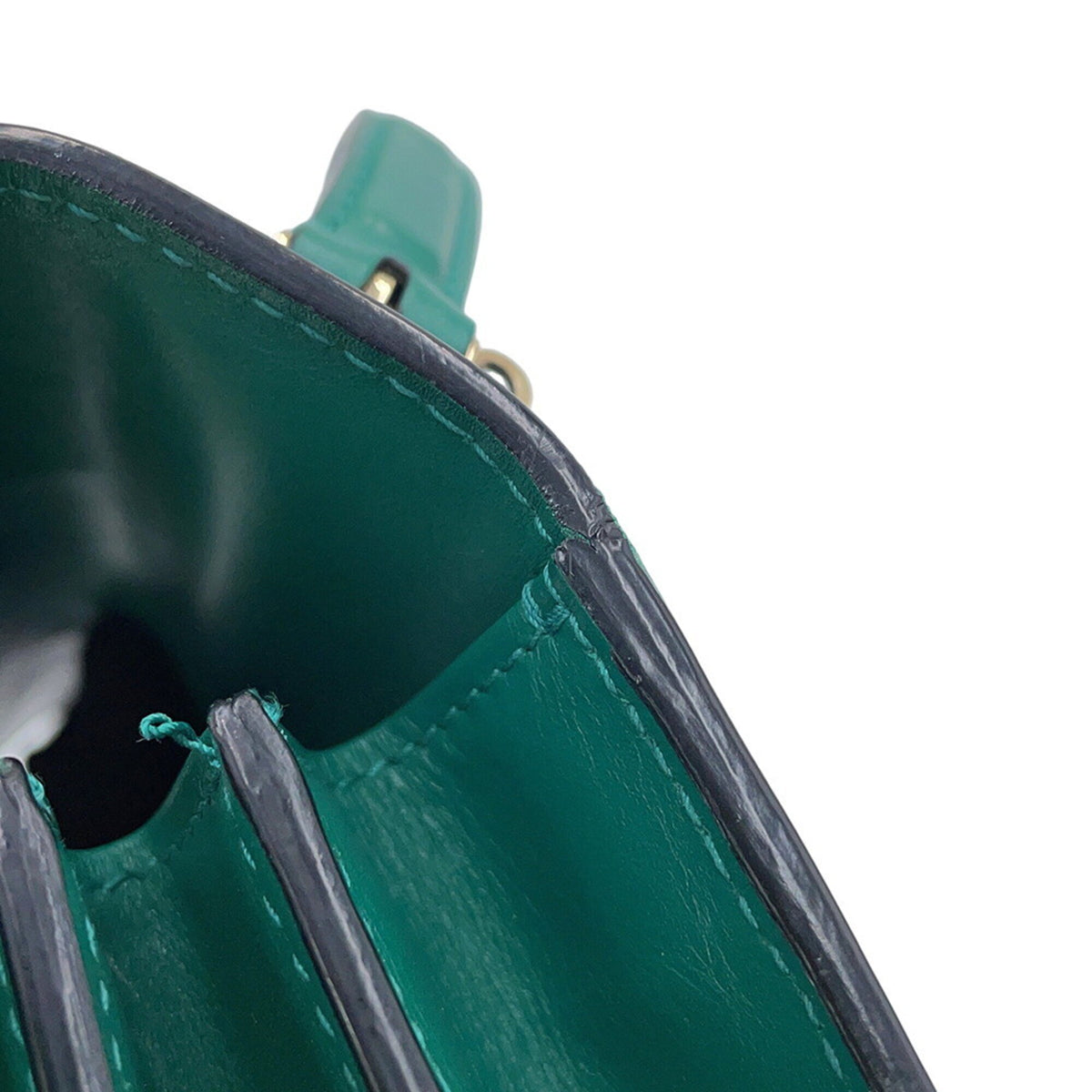 Bvlgari Emerald Green Leather Handbag (Pre-Owned)