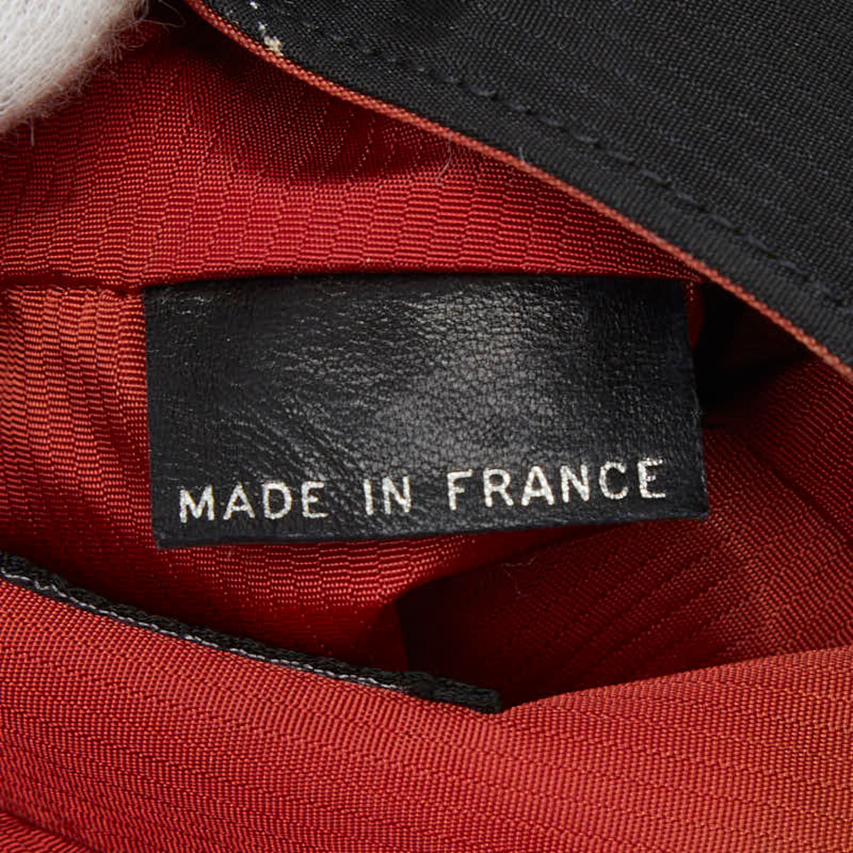Chanel Black Nylon Sling Bag (Pre-Owned)