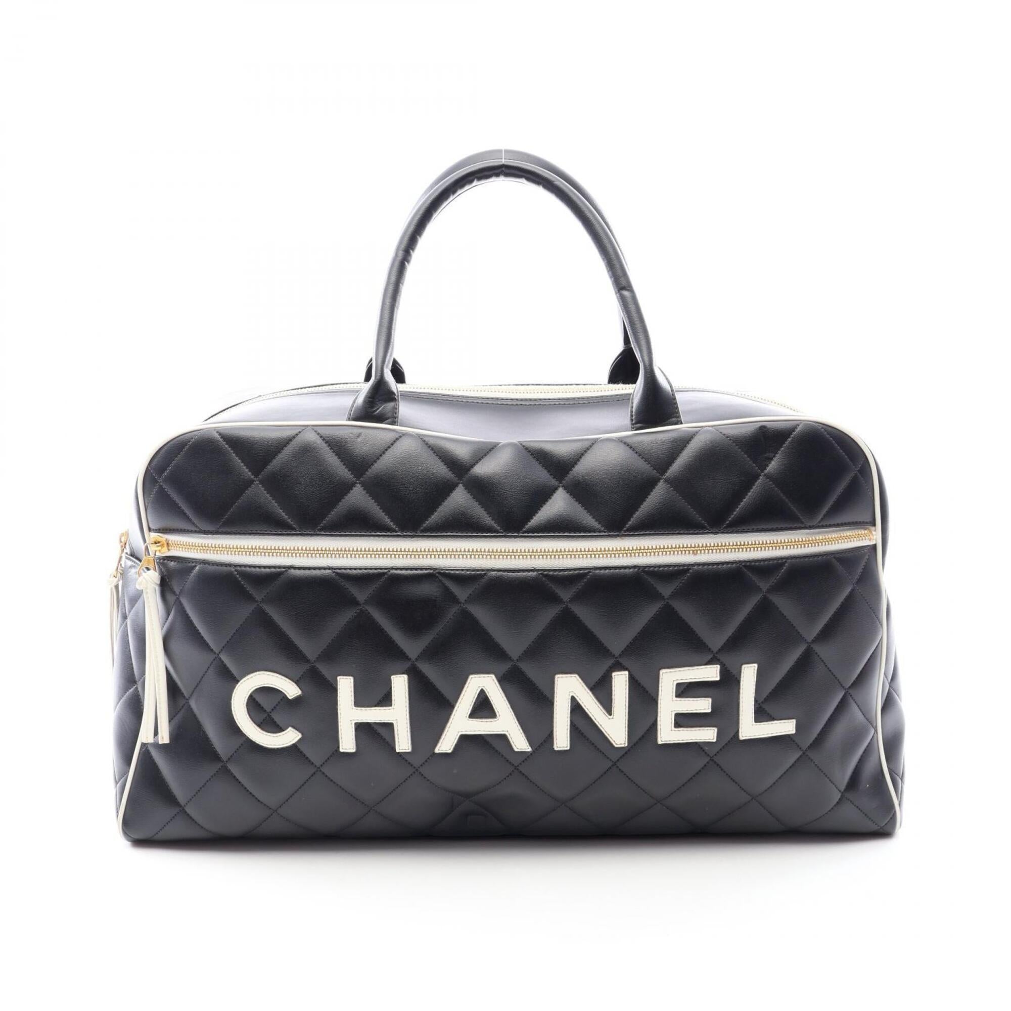 Chanel Black White Leather Boston Bag Handbag (Pre-Owned)