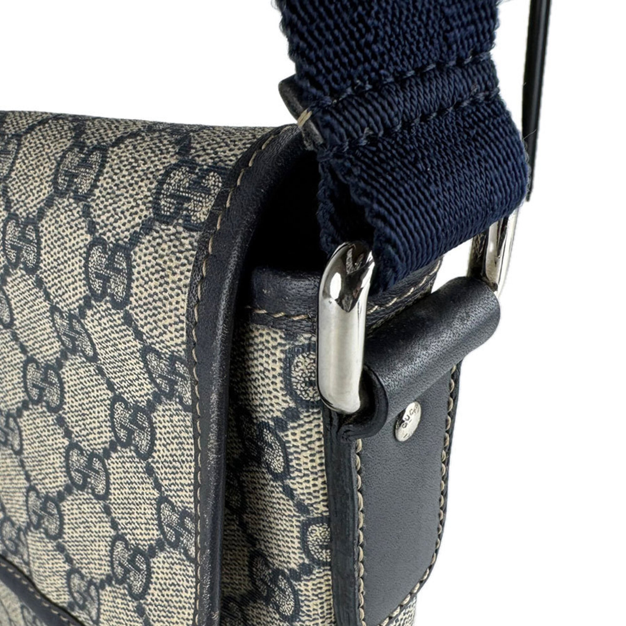 Gucci Navy Gg Supreme Shoulder Bag (Pre-Owned)