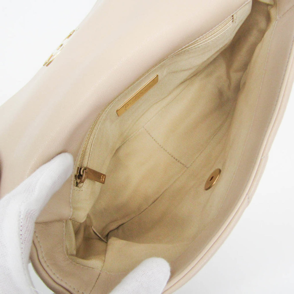 Chanel Light Beige Leather Shoulder Bag (Pre-Owned)