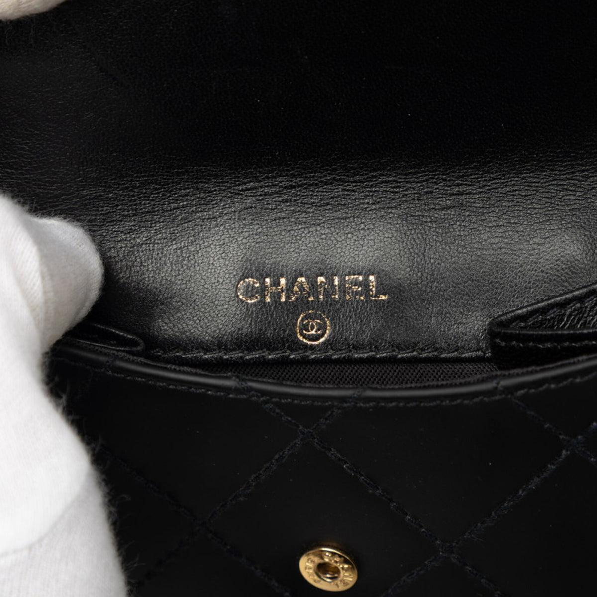 Chanel Black Leather Wallet (Bi-Fold) (Pre-Owned)