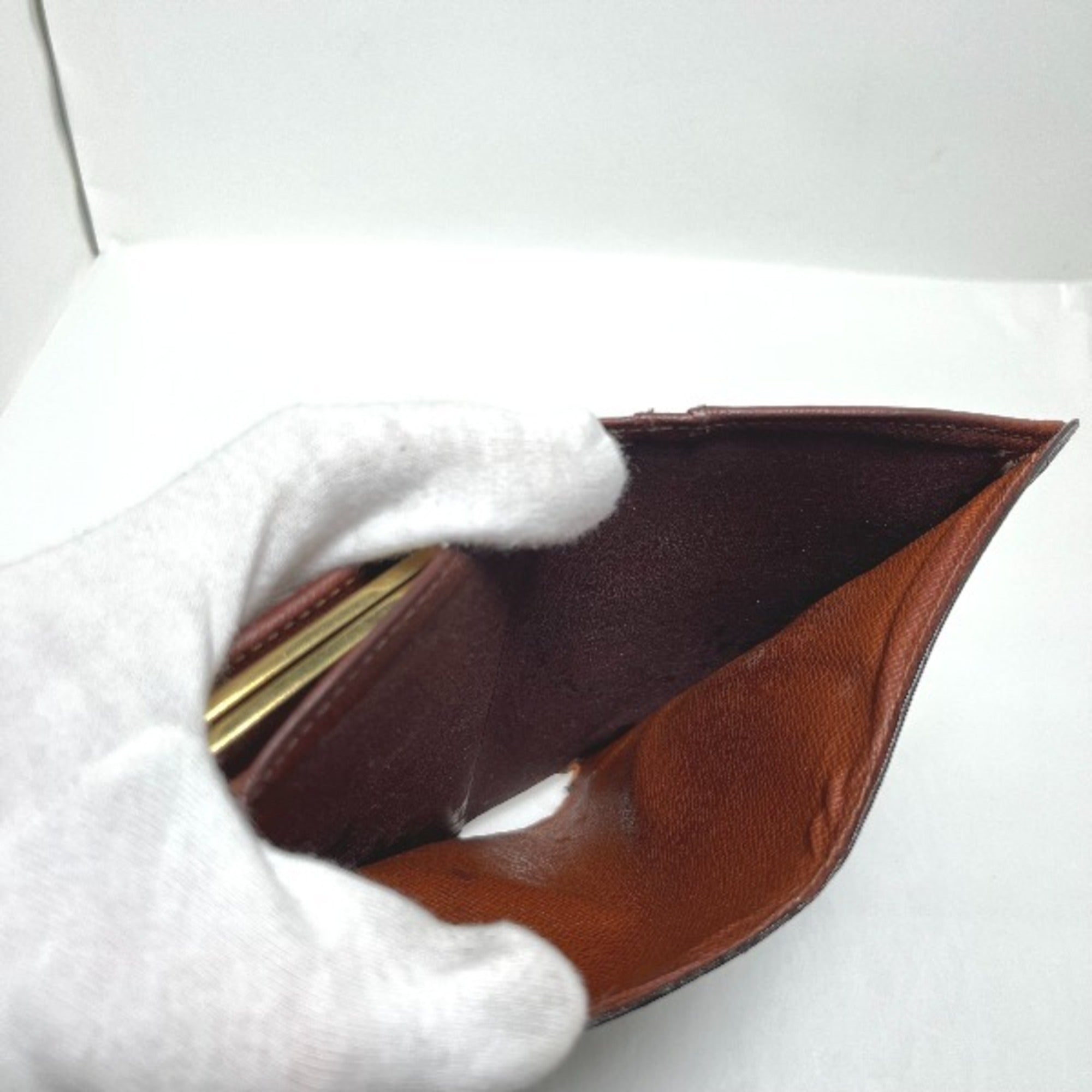 Louis Vuitton Brown Monogram Wallet (Bi-Fold) (Pre-Owned)