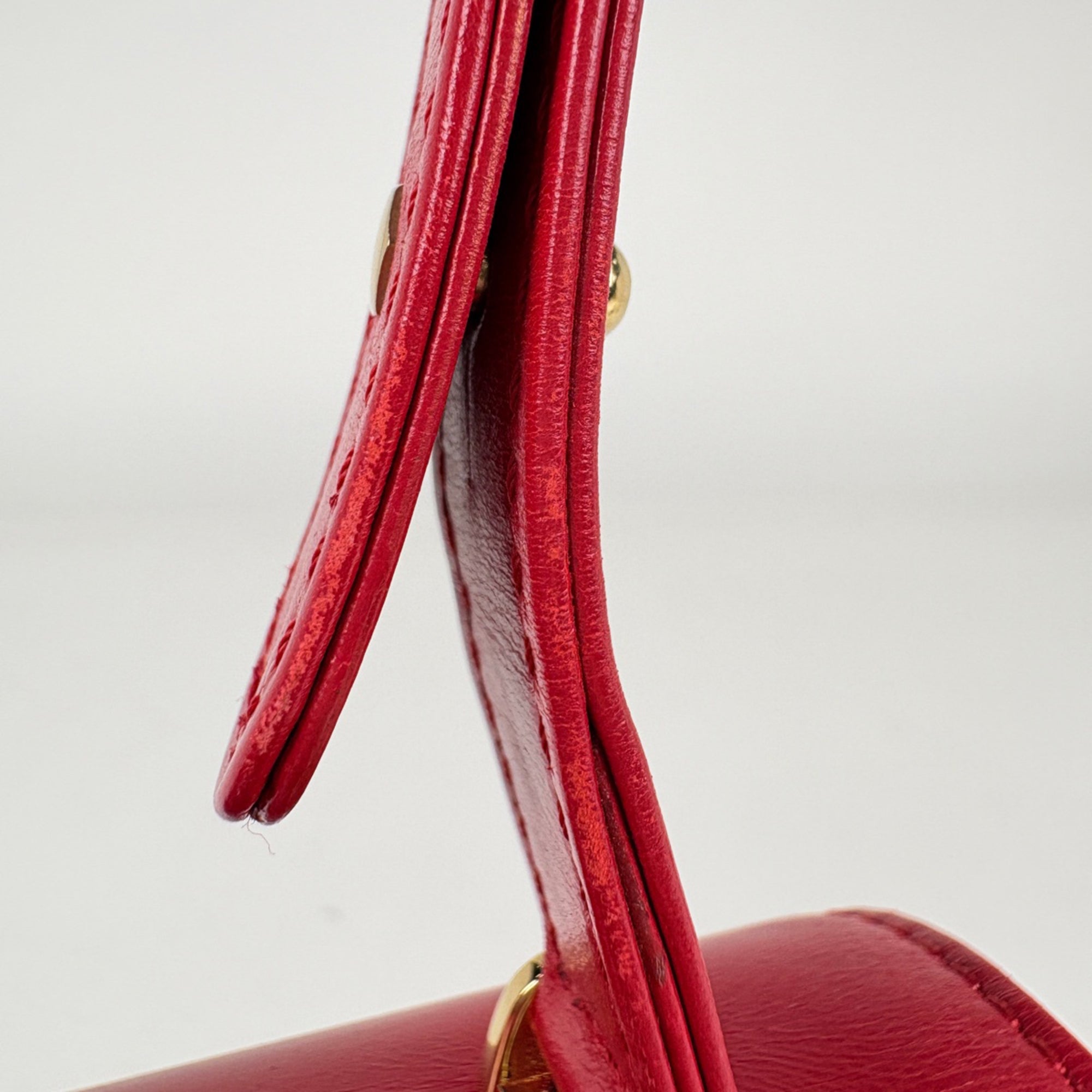 Louis Vuitton Red Color Leather Shoulder Bag (Pre-Owned)