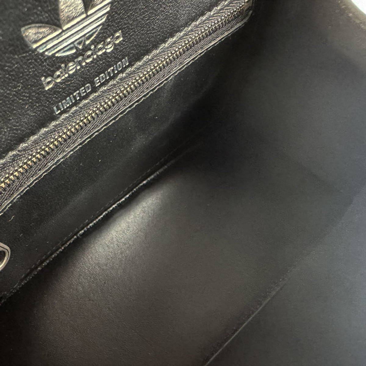 Balenciaga Black White Leather Handbag Shoulder Bag (Pre-Owned)