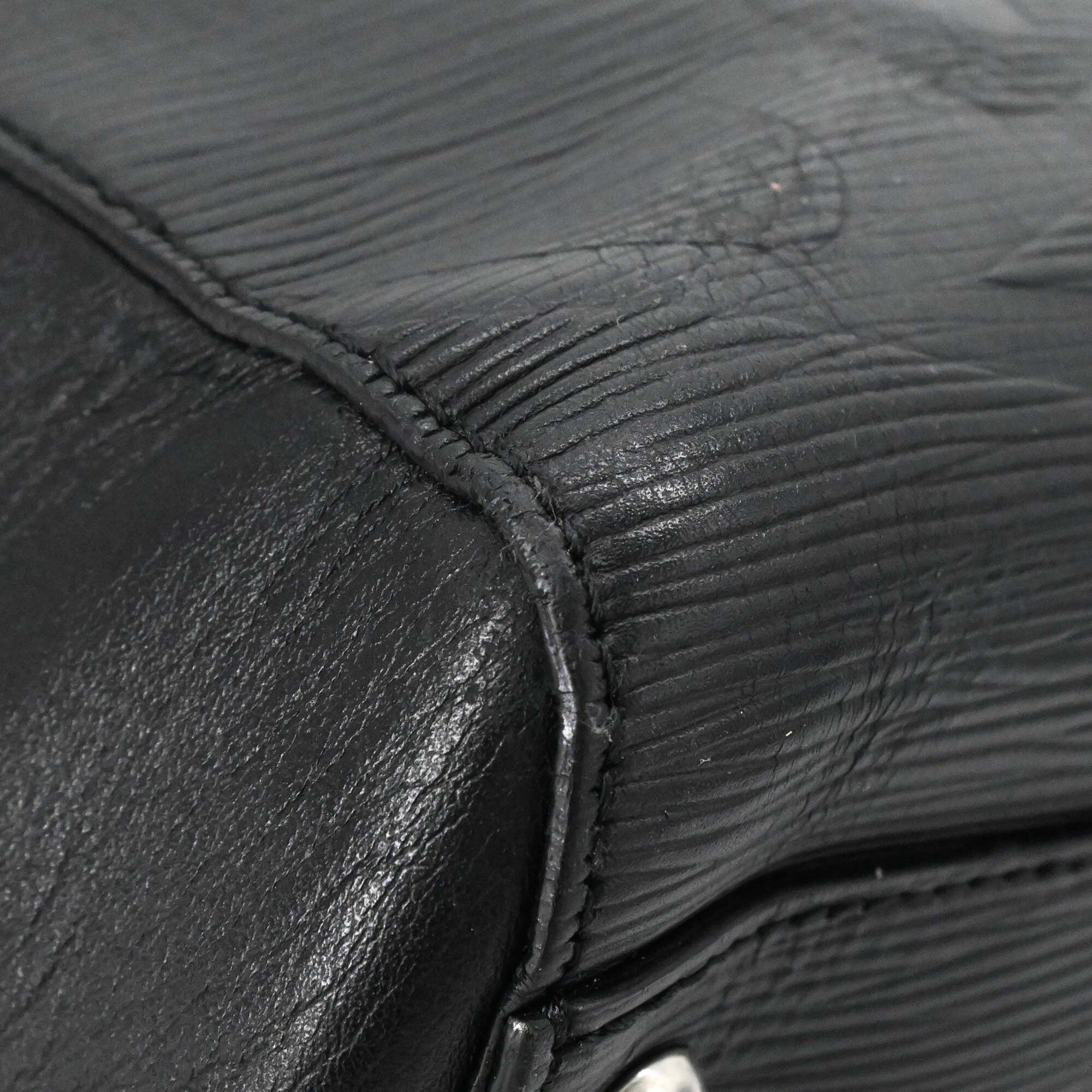 Louis Vuitton Black Epi Leather Tote Bag (Pre-Owned)