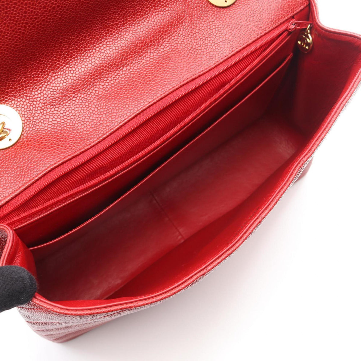Chanel Red Color Leather Shoulder Bag (Pre-Owned)