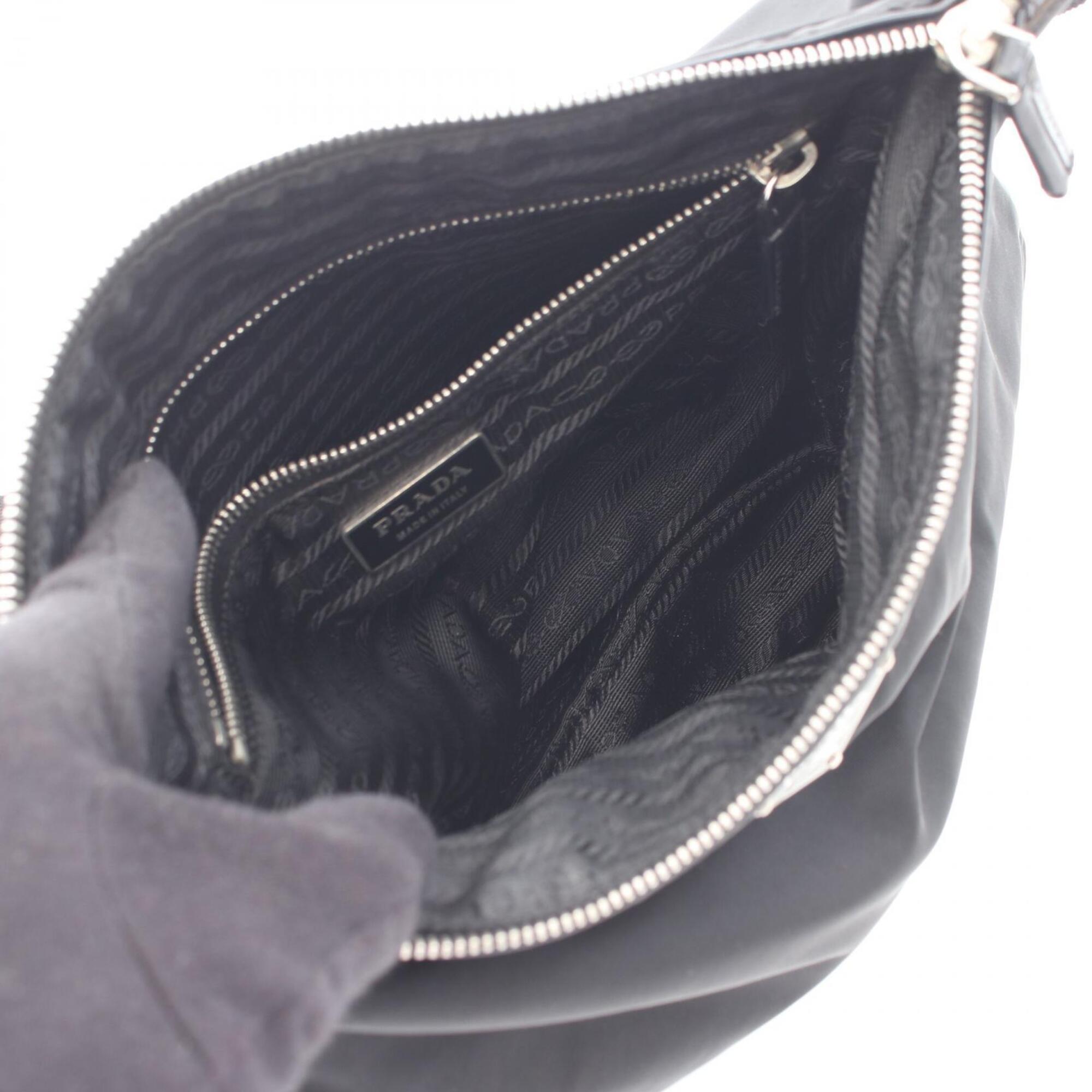 Prada Black Nylon Leather Shoulder Bag (Pre-Owned)