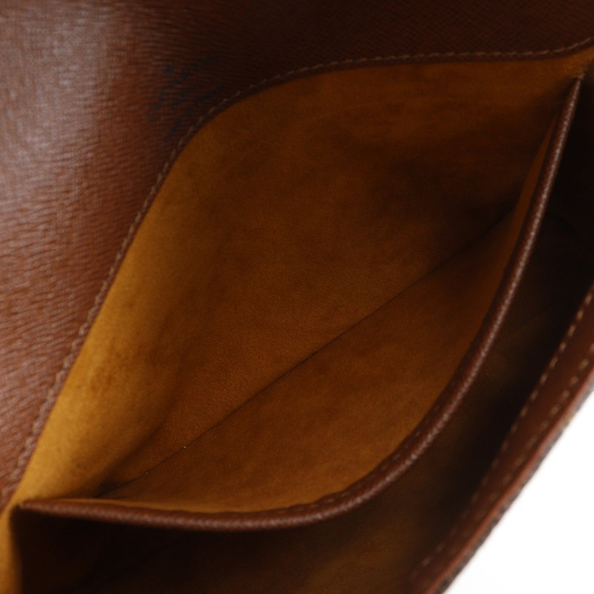 Louis Vuitton Brown Monogram Monogram Shoulder Bag (Pre-Owned)
