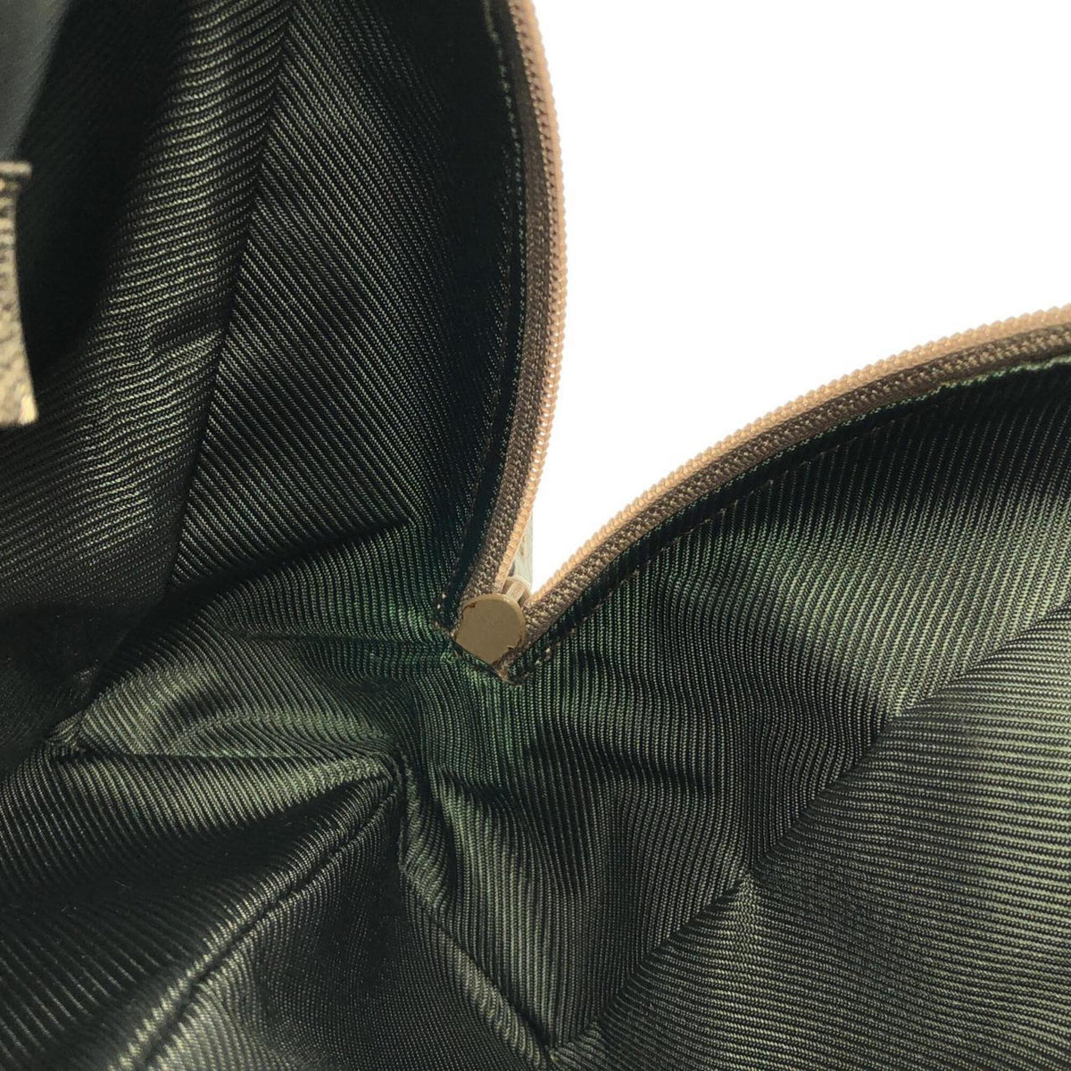 Gucci Brown Gg Canvas Handbag (Pre-Owned)