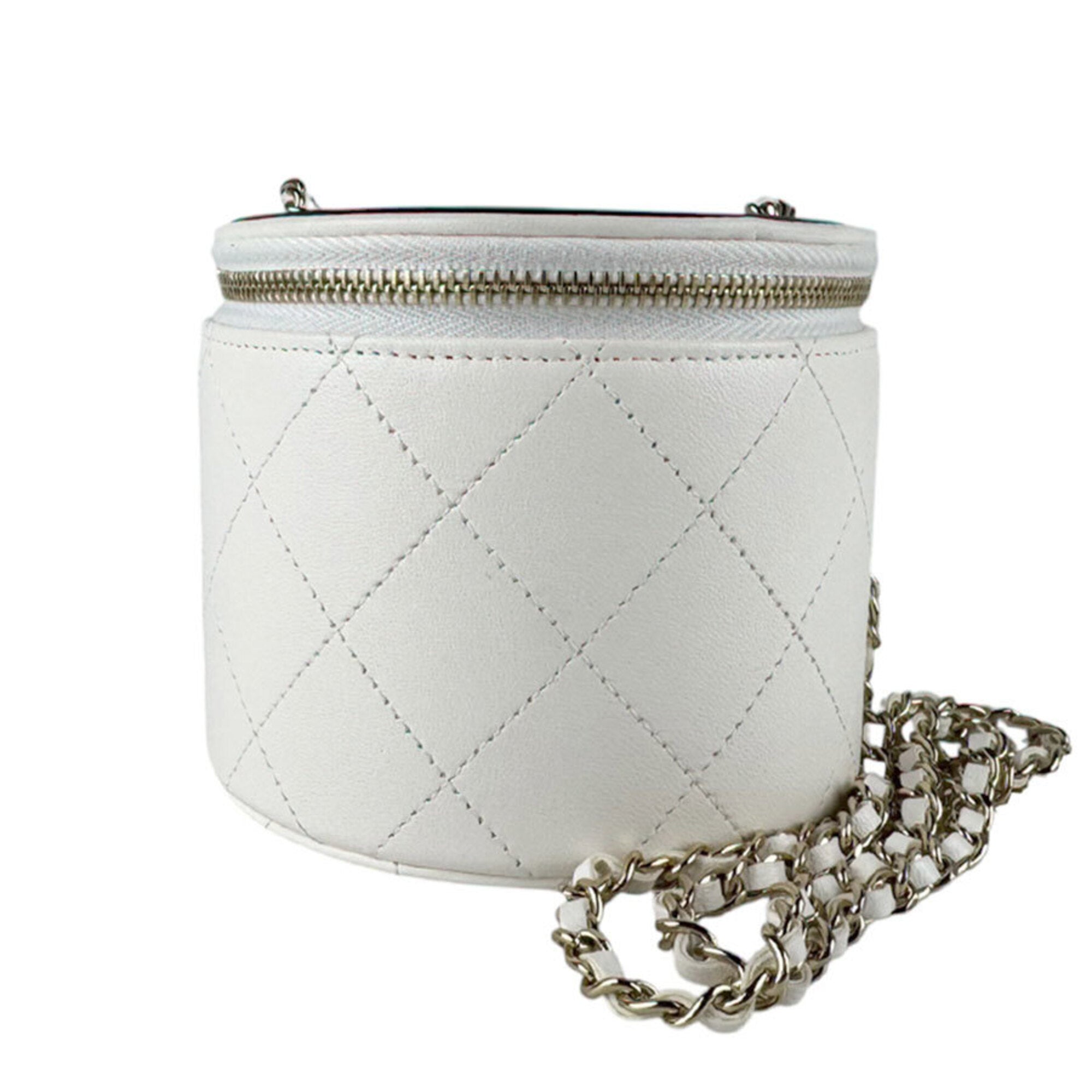 Chanel Black White Leather Shoulder Bag (Pre-Owned)