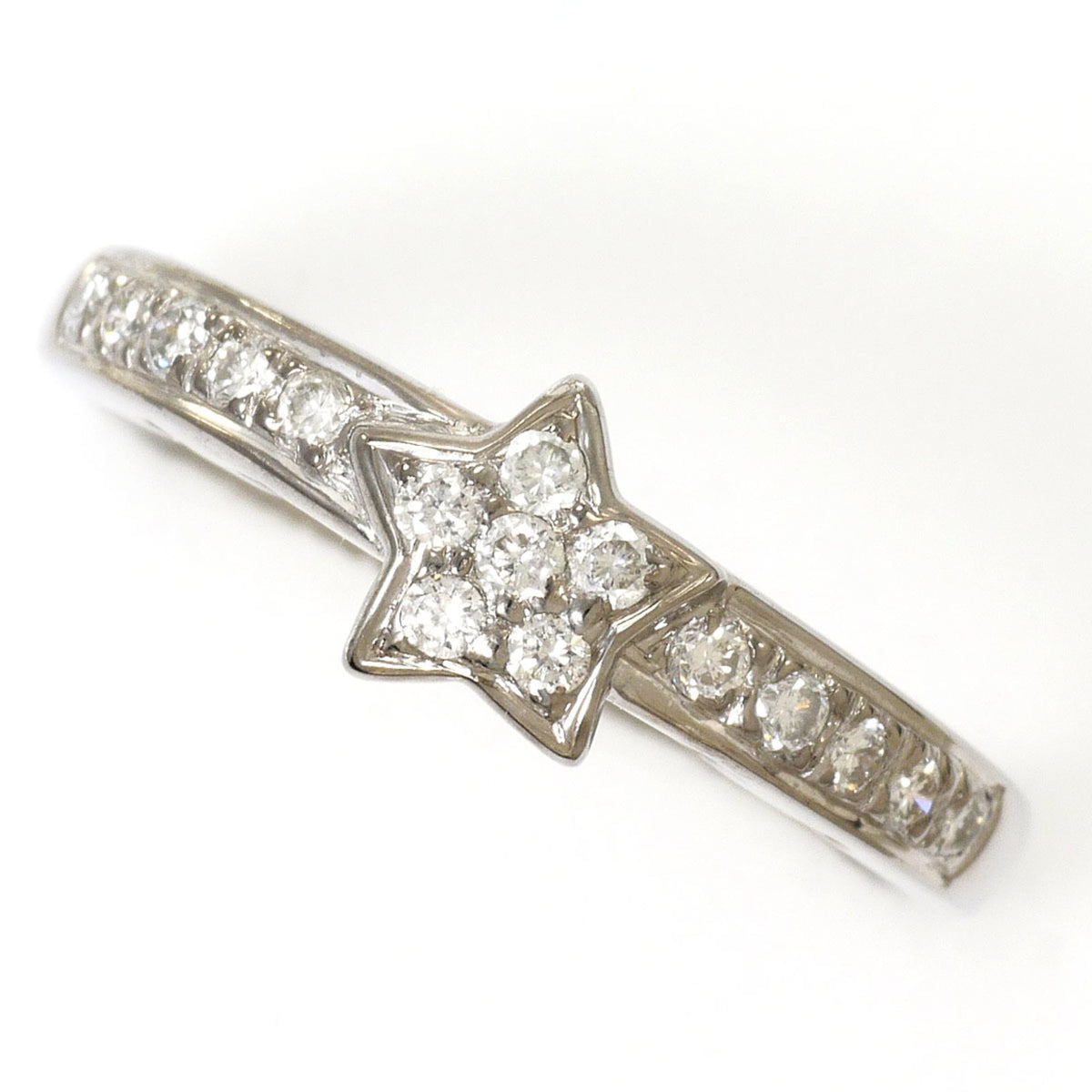Unbranded White Gold White Gold (18K) Band Ring (Pre-Owned)