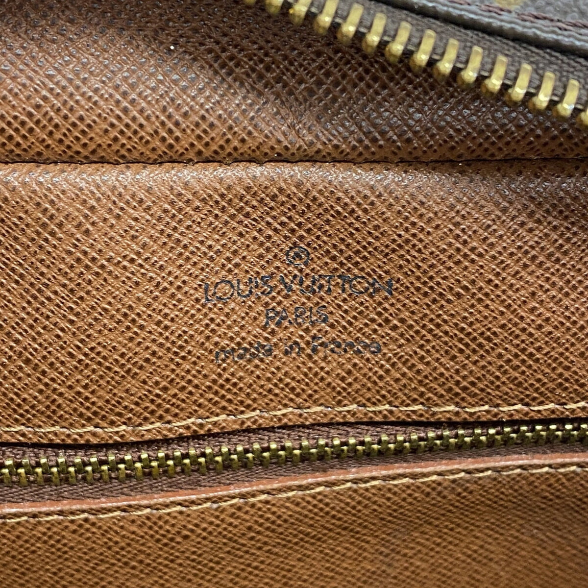 Louis Vuitton Brown Shoulder Bag (Pre-Owned)